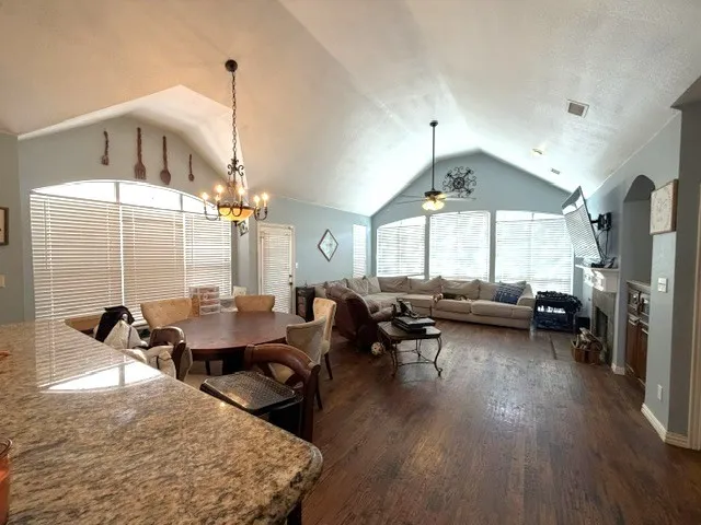 Single Family Residence For Sale in Rockwall County , 1817 Mystic Street, Rockwall, Texas 75032, 4 Bedroom, 2 Bathroom, 2 Garage spaces, 2,171 Sqft, built in 1997, mls#21394381, Real Estate Agent in Rockwall, Homes For Sale in Rockwall county, Homes For Sale in Rockwall, Realtor in Rockwall Texas, Real Estate Brokerage Independent Realty Texas, Luminita Cordes Realtor