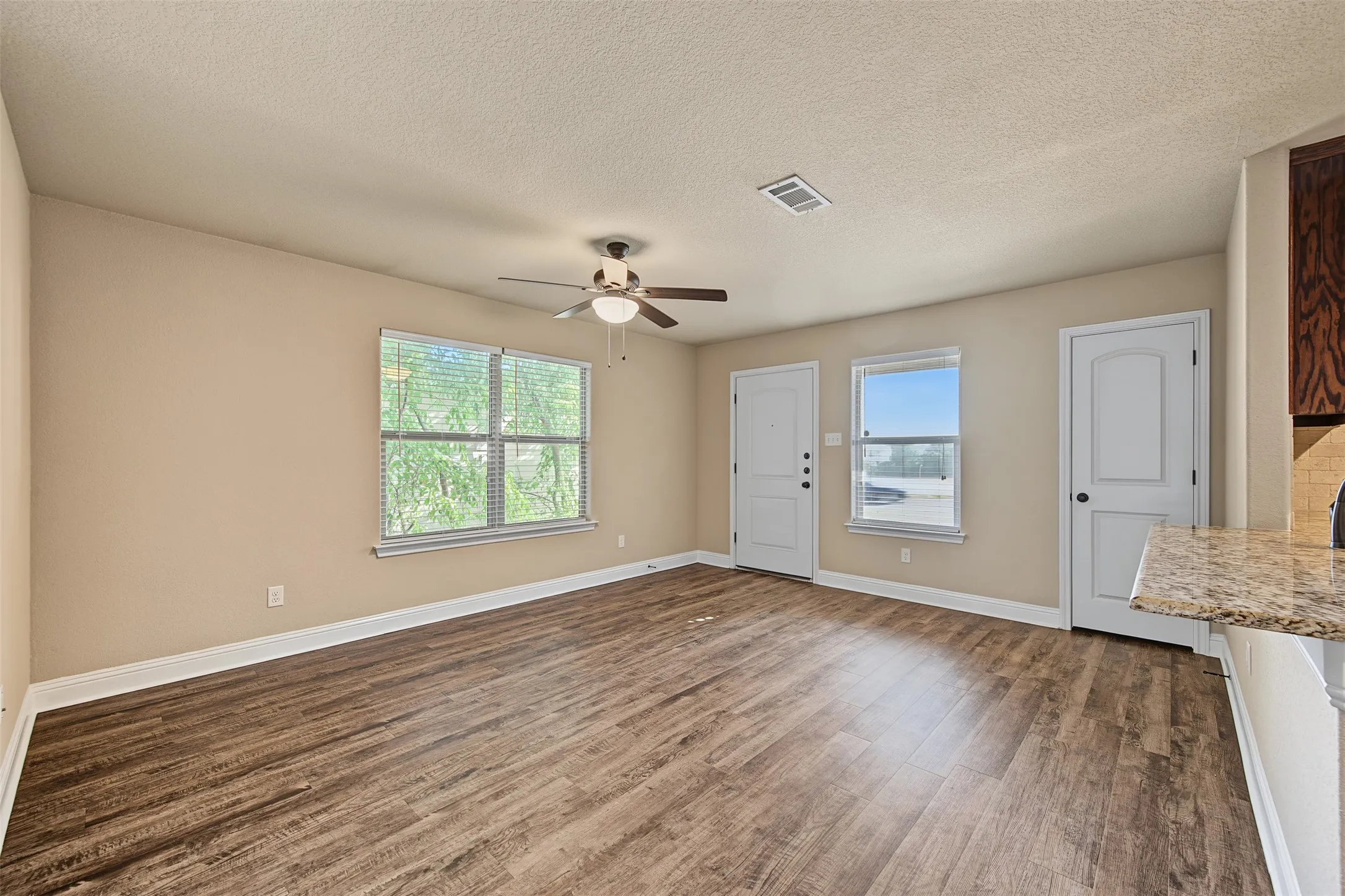 Duplex For Rent in Tarrant County , 3216 Cherry Lane, Fort Worth, Texas 76116, 3 Bedroom, 2 Bathroom, 1 Garage spaces, 2,188 Sqft, built in 2017, mls#21393988, Real Estate Agent in Fort Worth, Homes For Rent in Tarrant county, Homes For Rent in Fort Worth, Realtor in Fort Worth Texas, Real Estate Brokerage Independent Realty Texas, Luminita Cordes Realtor