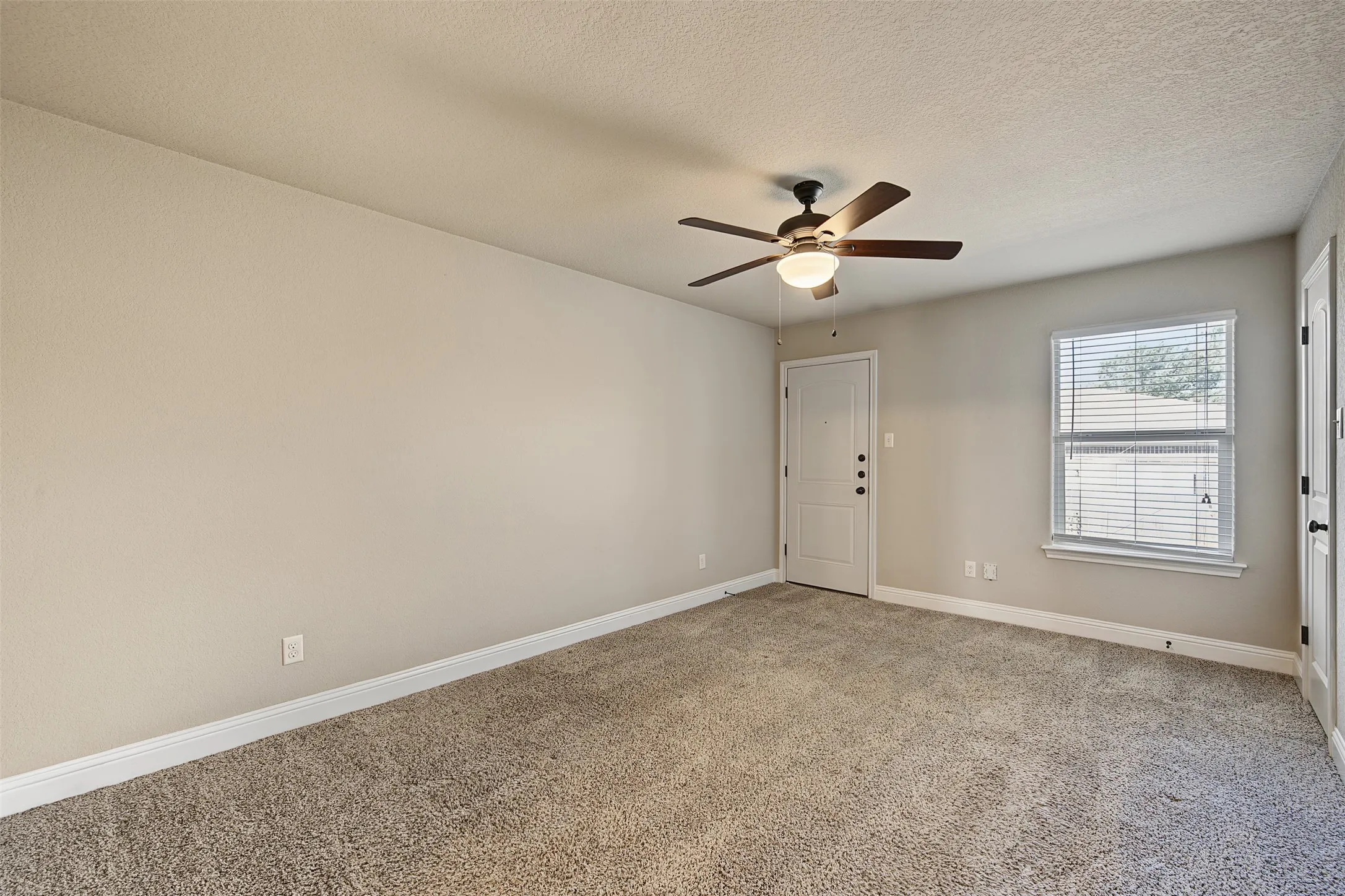 Duplex For Rent in Tarrant County , 3216 Cherry Lane, Fort Worth, Texas 76116, 3 Bedroom, 2 Bathroom, 1 Garage spaces, 2,188 Sqft, built in 2017, mls#21393988, Real Estate Agent in Fort Worth, Homes For Rent in Tarrant county, Homes For Rent in Fort Worth, Realtor in Fort Worth Texas, Real Estate Brokerage Independent Realty Texas, Luminita Cordes Realtor