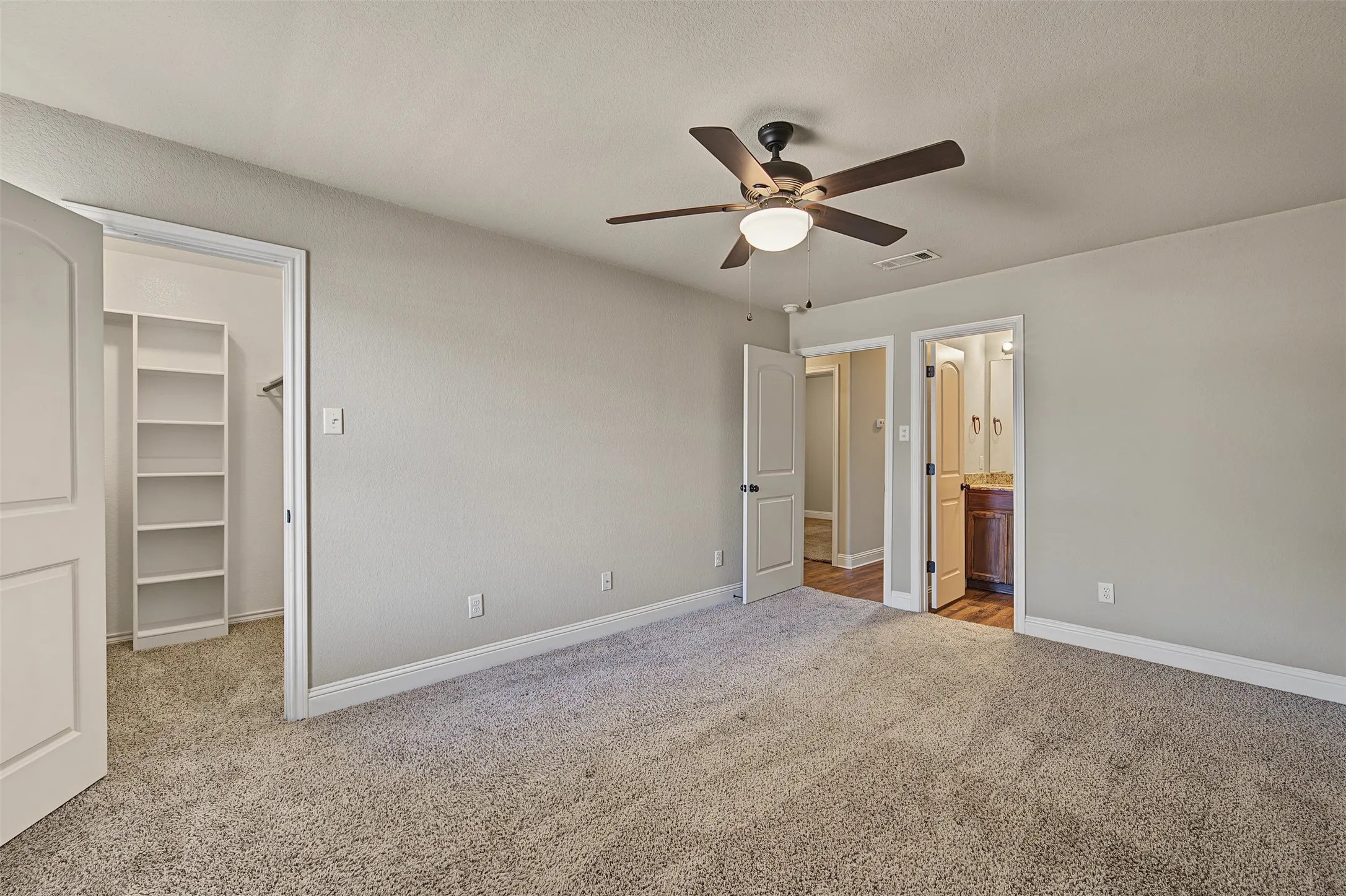 Duplex For Rent in Tarrant County , 3216 Cherry Lane, Fort Worth, Texas 76116, 3 Bedroom, 2 Bathroom, 1 Garage spaces, 2,188 Sqft, built in 2017, mls#21393988, Real Estate Agent in Fort Worth, Homes For Rent in Tarrant county, Homes For Rent in Fort Worth, Realtor in Fort Worth Texas, Real Estate Brokerage Independent Realty Texas, Luminita Cordes Realtor