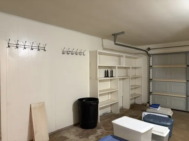 Single Family Residence For Sale in Wood County , 301 Hart Street, Quitman, Texas 75783, 3 Bedroom, 2 Bathroom, 2 Garage spaces, 1,847 Sqft, built in 1985, mls#21394387, Real Estate Agent in Quitman, Homes For Sale in Wood county, Homes For Sale in Quitman, Realtor in Quitman Texas, Real Estate Brokerage Independent Realty Texas, Luminita Cordes Realtor