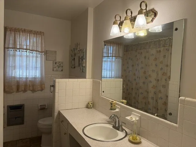 Single Family Residence For Sale in Wood County , 301 Hart Street, Quitman, Texas 75783, 3 Bedroom, 2 Bathroom, 2 Garage spaces, 1,847 Sqft, built in 1985, mls#21394387, Real Estate Agent in Quitman, Homes For Sale in Wood county, Homes For Sale in Quitman, Realtor in Quitman Texas, Real Estate Brokerage Independent Realty Texas, Luminita Cordes Realtor