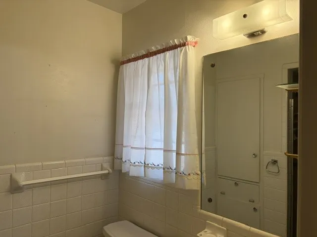 Single Family Residence For Sale in Wood County , 301 Hart Street, Quitman, Texas 75783, 3 Bedroom, 2 Bathroom, 2 Garage spaces, 1,847 Sqft, built in 1985, mls#21394387, Real Estate Agent in Quitman, Homes For Sale in Wood county, Homes For Sale in Quitman, Realtor in Quitman Texas, Real Estate Brokerage Independent Realty Texas, Luminita Cordes Realtor