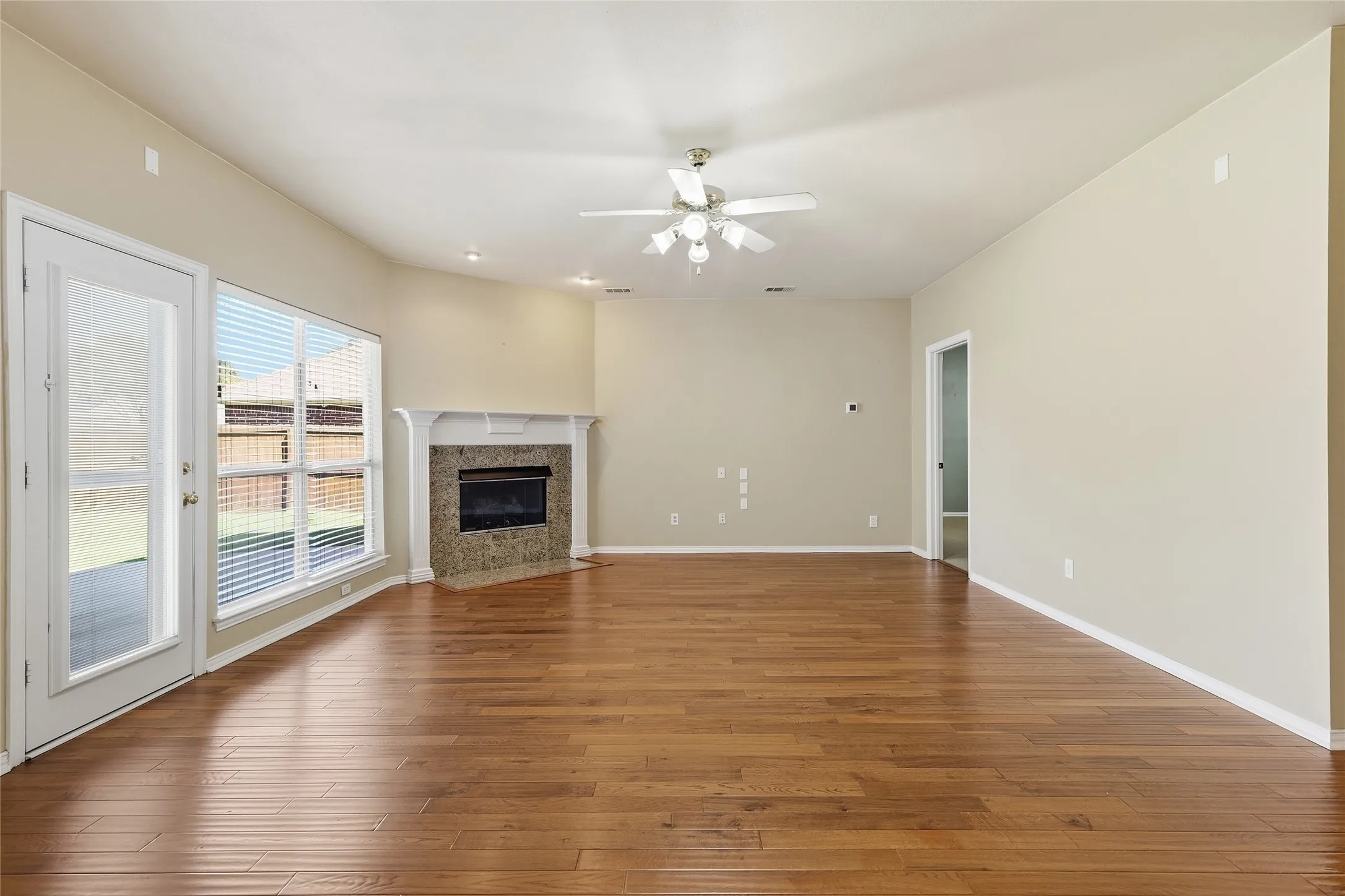 Single Family Residence For Sale in Denton County , 1021 Dartmouth Drive, Lewisville, Texas 75067, 5 Bedroom, 3 Bathroom, 2 Garage spaces, 3,358 Sqft, built in 1998, mls#21391078, Real Estate Agent in Lewisville, Homes For Sale in Denton county, Homes For Sale in Lewisville, Realtor in Lewisville Texas, Real Estate Brokerage Independent Realty Texas, Luminita Cordes Realtor