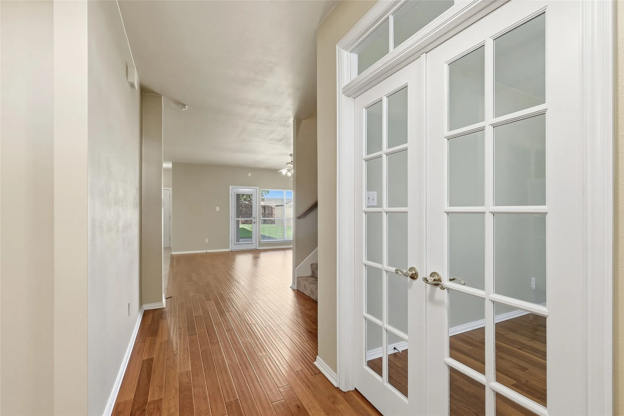 Single Family Residence For Sale in Denton County , 1021 Dartmouth Drive, Lewisville, Texas 75067, 5 Bedroom, 3 Bathroom, 2 Garage spaces, 3,358 Sqft, built in 1998, mls#21391078, Real Estate Agent in Lewisville, Homes For Sale in Denton county, Homes For Sale in Lewisville, Realtor in Lewisville Texas, Real Estate Brokerage Independent Realty Texas, Luminita Cordes Realtor