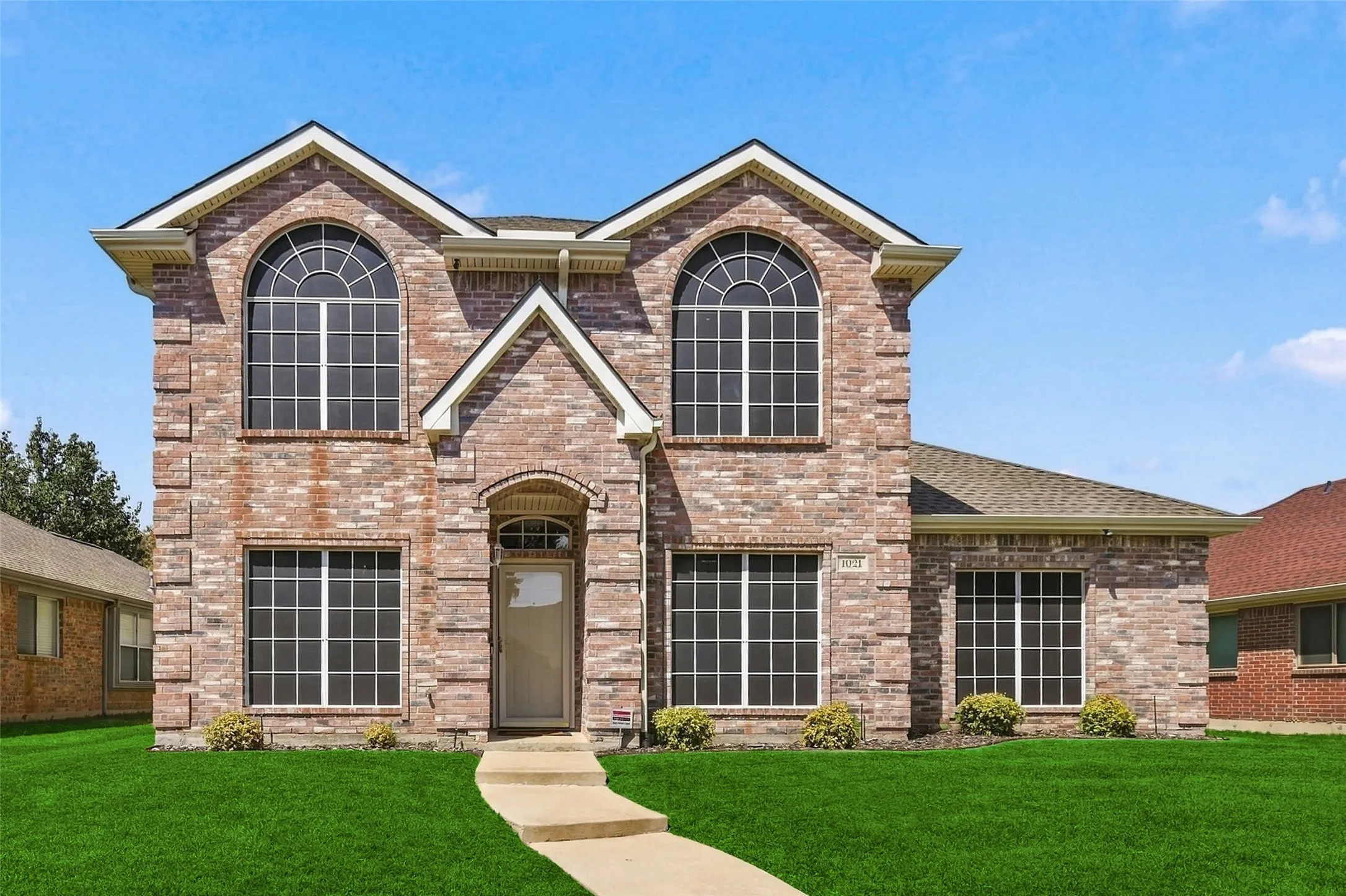 Single Family Residence For Sale