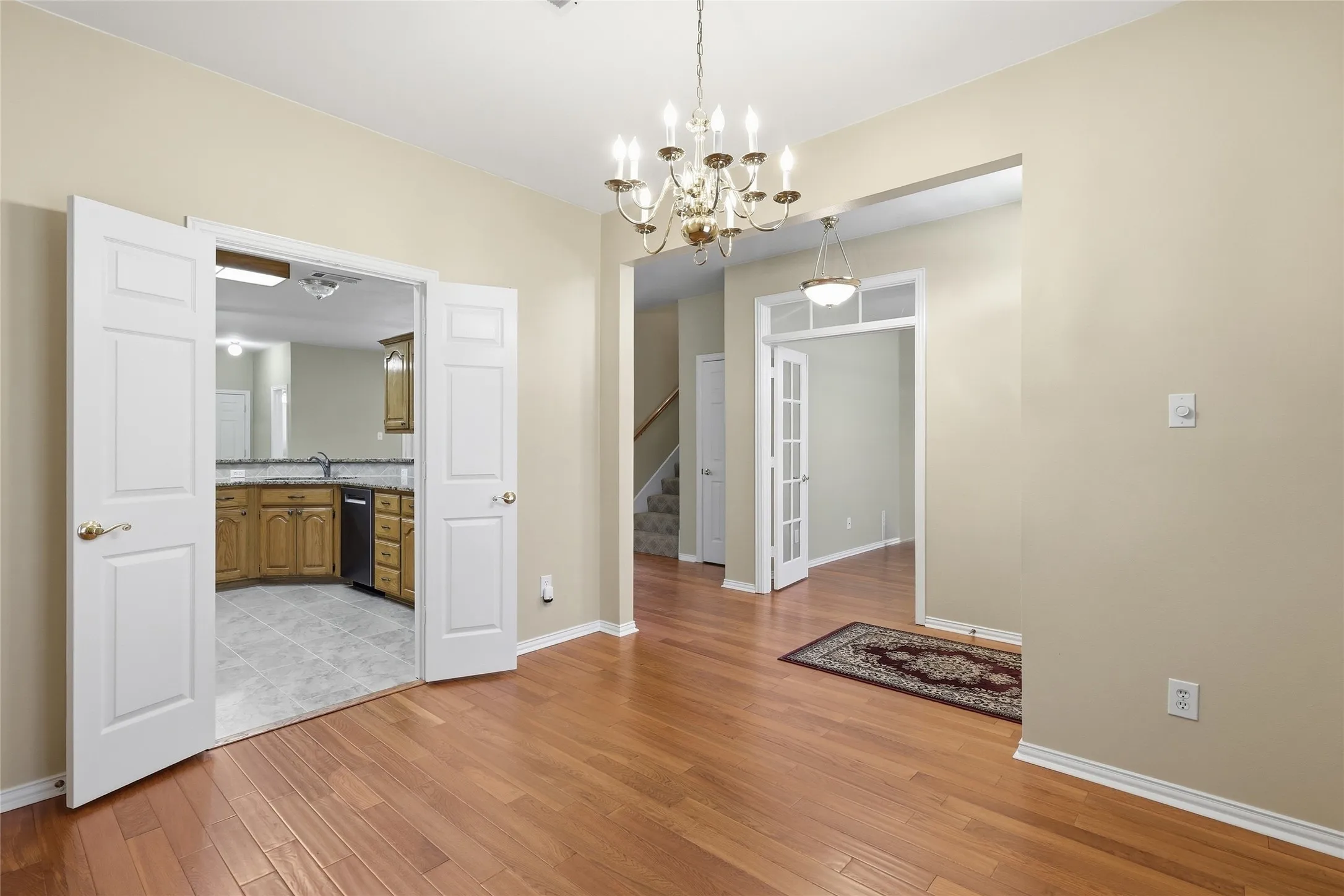 Single Family Residence For Sale in Denton County , 1021 Dartmouth Drive, Lewisville, Texas 75067, 5 Bedroom, 3 Bathroom, 2 Garage spaces, 3,358 Sqft, built in 1998, mls#21391078, Real Estate Agent in Lewisville, Homes For Sale in Denton county, Homes For Sale in Lewisville, Realtor in Lewisville Texas, Real Estate Brokerage Independent Realty Texas, Luminita Cordes Realtor