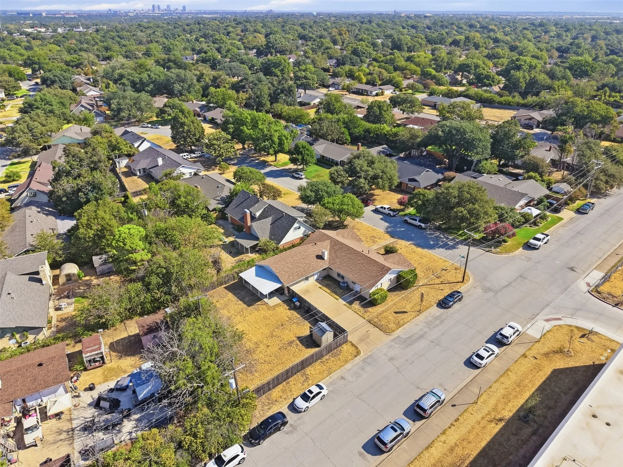 Single Family Residence For Sale in Tarrant County , 5682 Worrell Drive, Fort Worth, Texas 76133, 4 Bedroom, 2 Bathroom, Garage spaces, 1,773 Sqft, built in 1962, mls#21389485, Real Estate Agent in Fort Worth, Homes For Sale in Tarrant county, Homes For Sale in Fort Worth, Realtor in Fort Worth Texas, Real Estate Brokerage Independent Realty Texas, Luminita Cordes Realtor