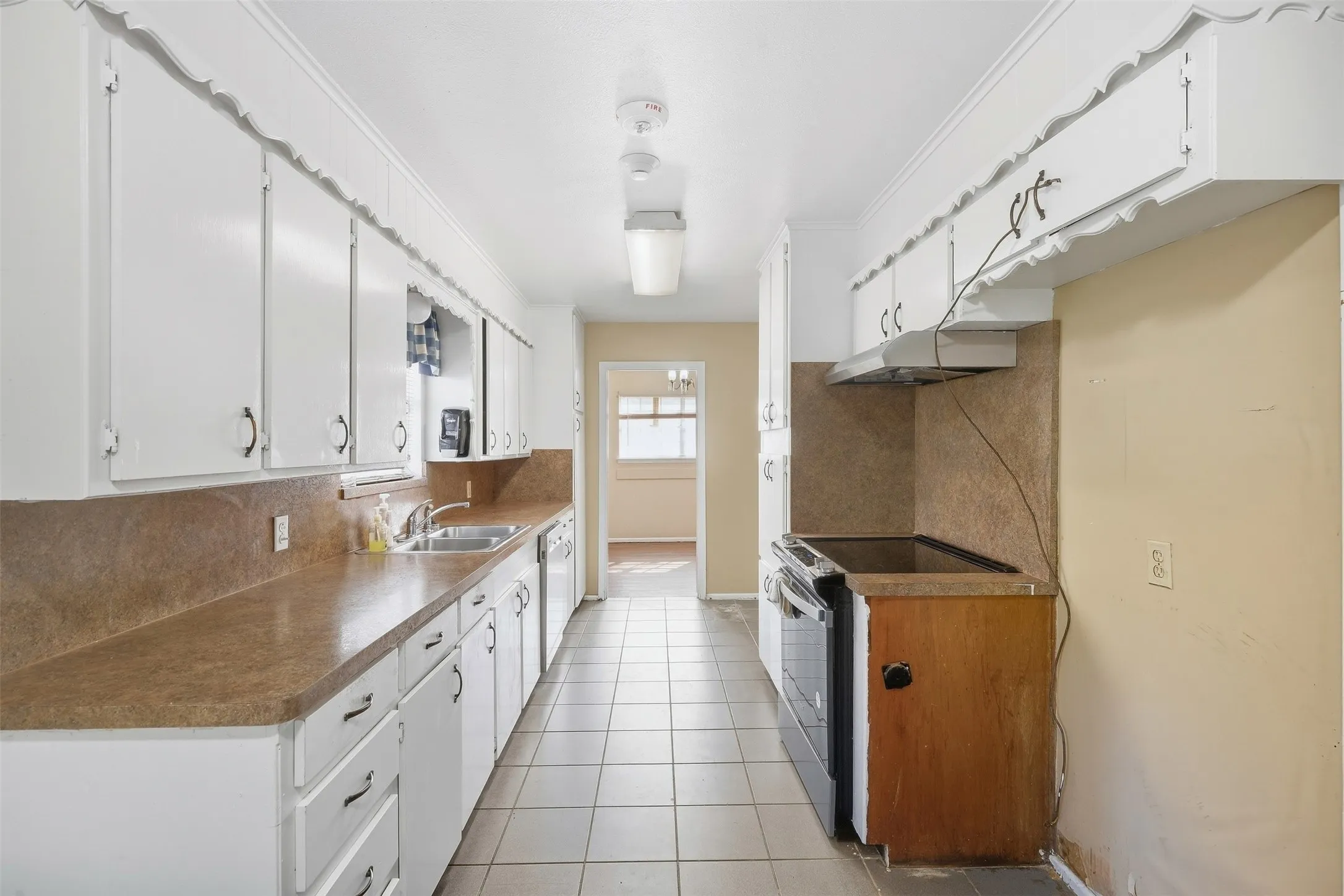Single Family Residence For Sale in Tarrant County , 5682 Worrell Drive, Fort Worth, Texas 76133, 4 Bedroom, 2 Bathroom, Garage spaces, 1,773 Sqft, built in 1962, mls#21389485, Real Estate Agent in Fort Worth, Homes For Sale in Tarrant county, Homes For Sale in Fort Worth, Realtor in Fort Worth Texas, Real Estate Brokerage Independent Realty Texas, Luminita Cordes Realtor