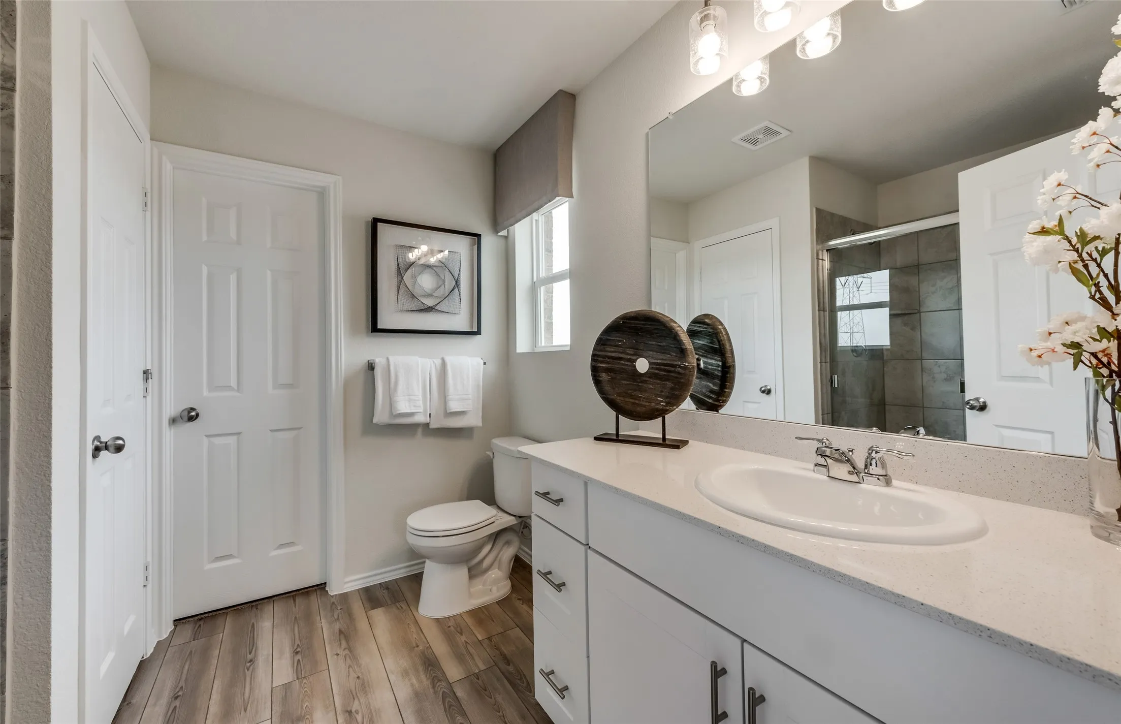 *Model Representation - Owner's private bath with extra wide vanity