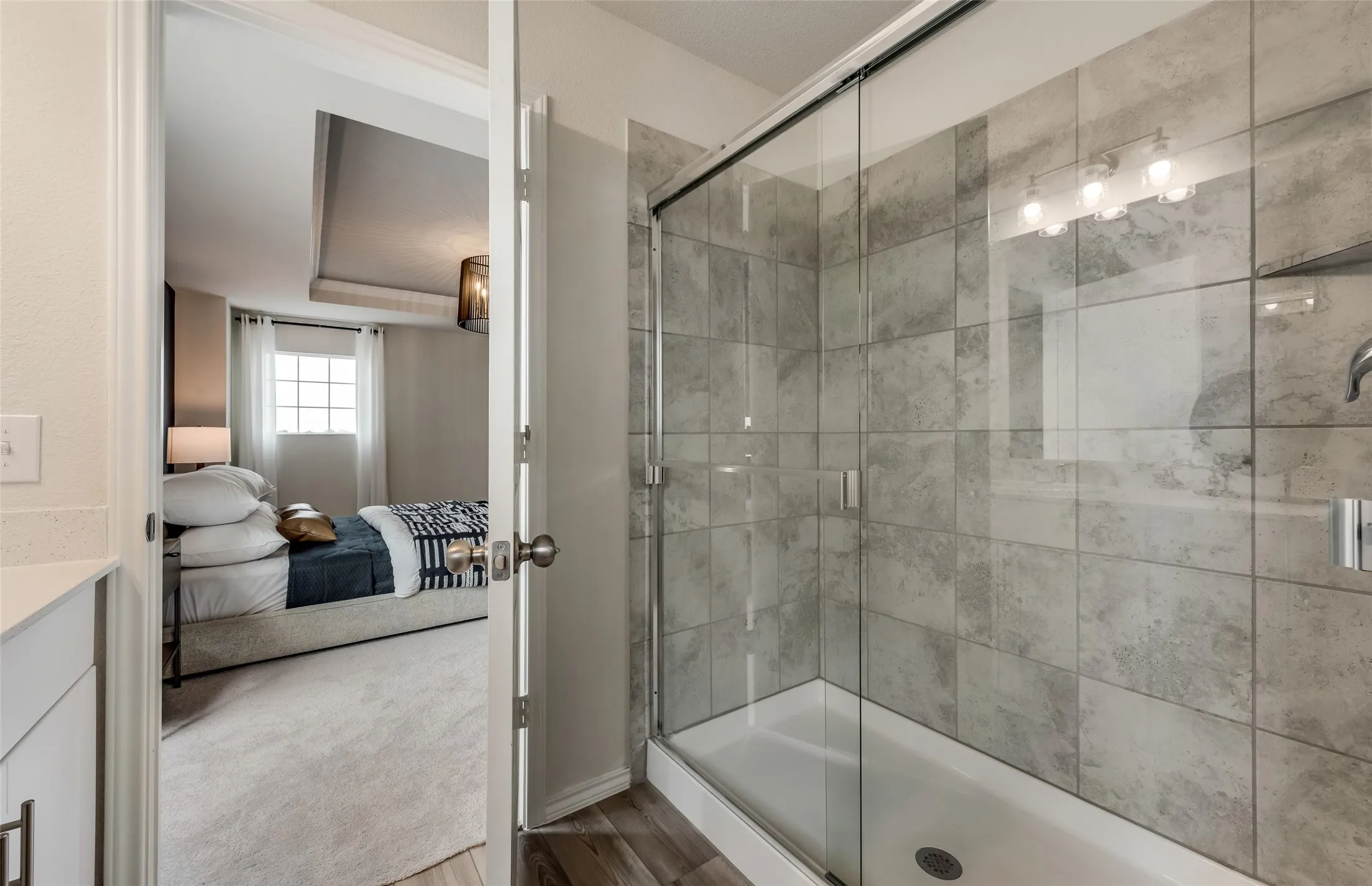 *Model Representation - Owner's private bath