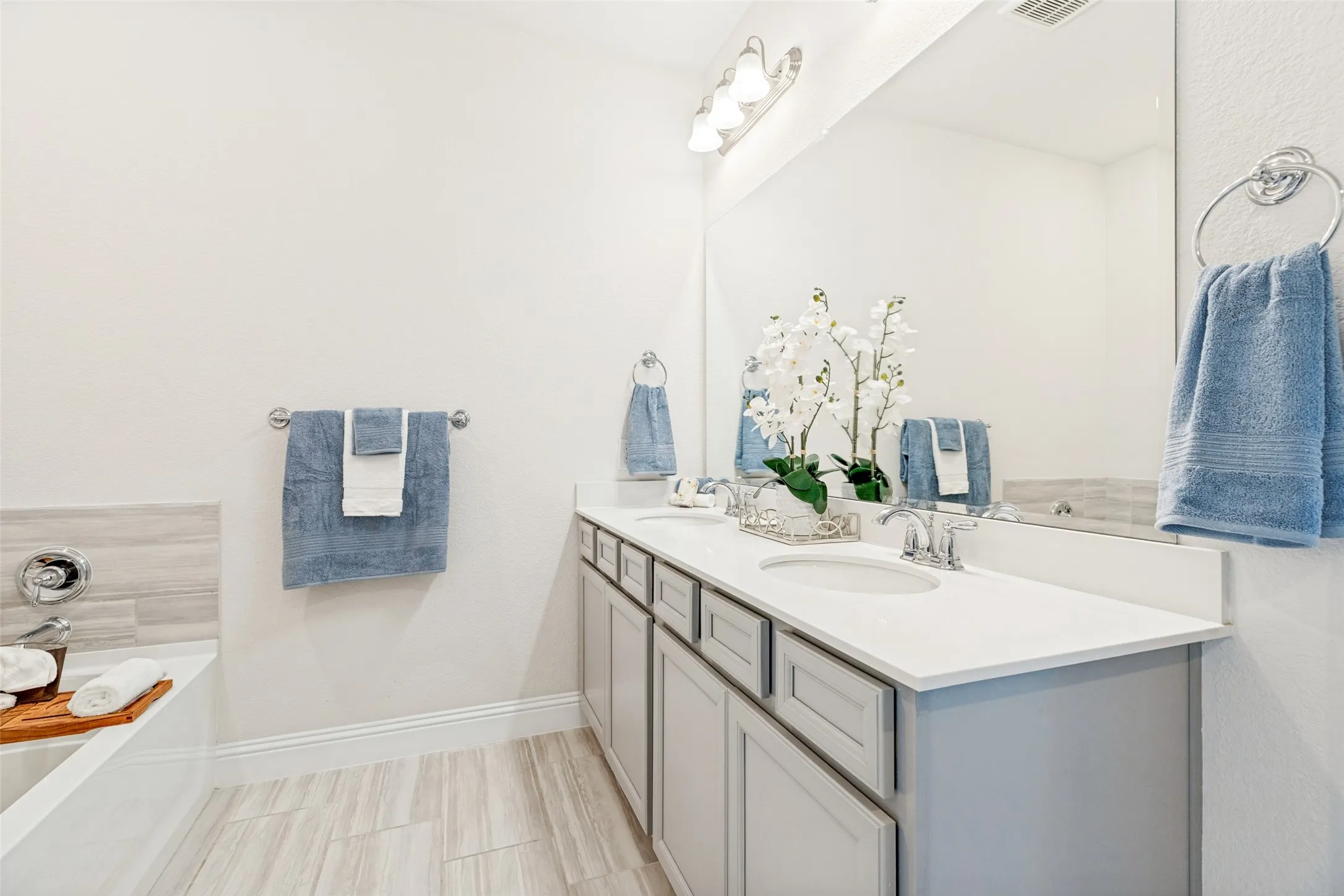 Townhouse For Sale in Denton County , 2917 Troutt Drive, Carrollton, Texas 75010, 3 Bedroom, 4 Bathroom, 2 Garage spaces, 1,985 Sqft, built in 2021, mls#21393872, Real Estate Agent in Carrollton, Homes For Sale in Denton county, Homes For Sale in Carrollton, Realtor in Carrollton Texas, Real Estate Brokerage Independent Realty Texas, Luminita Cordes Realtor
