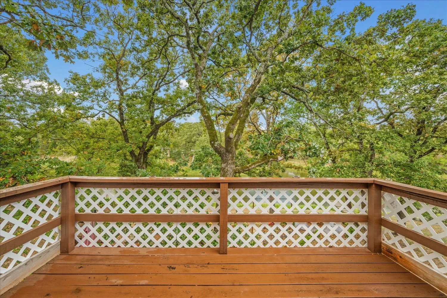 Single Family Residence For Sale in Henderson County , 5650 Point Lavista, Malakoff, Texas 75148, 3 Bedroom, 2 Bathroom, Garage spaces, 1,003 Sqft, built in 2005, mls#21394173, Real Estate Agent in Malakoff, Homes For Sale in Henderson county, Homes For Sale in Malakoff, Realtor in Malakoff Texas, Real Estate Brokerage Independent Realty Texas, Luminita Cordes Realtor