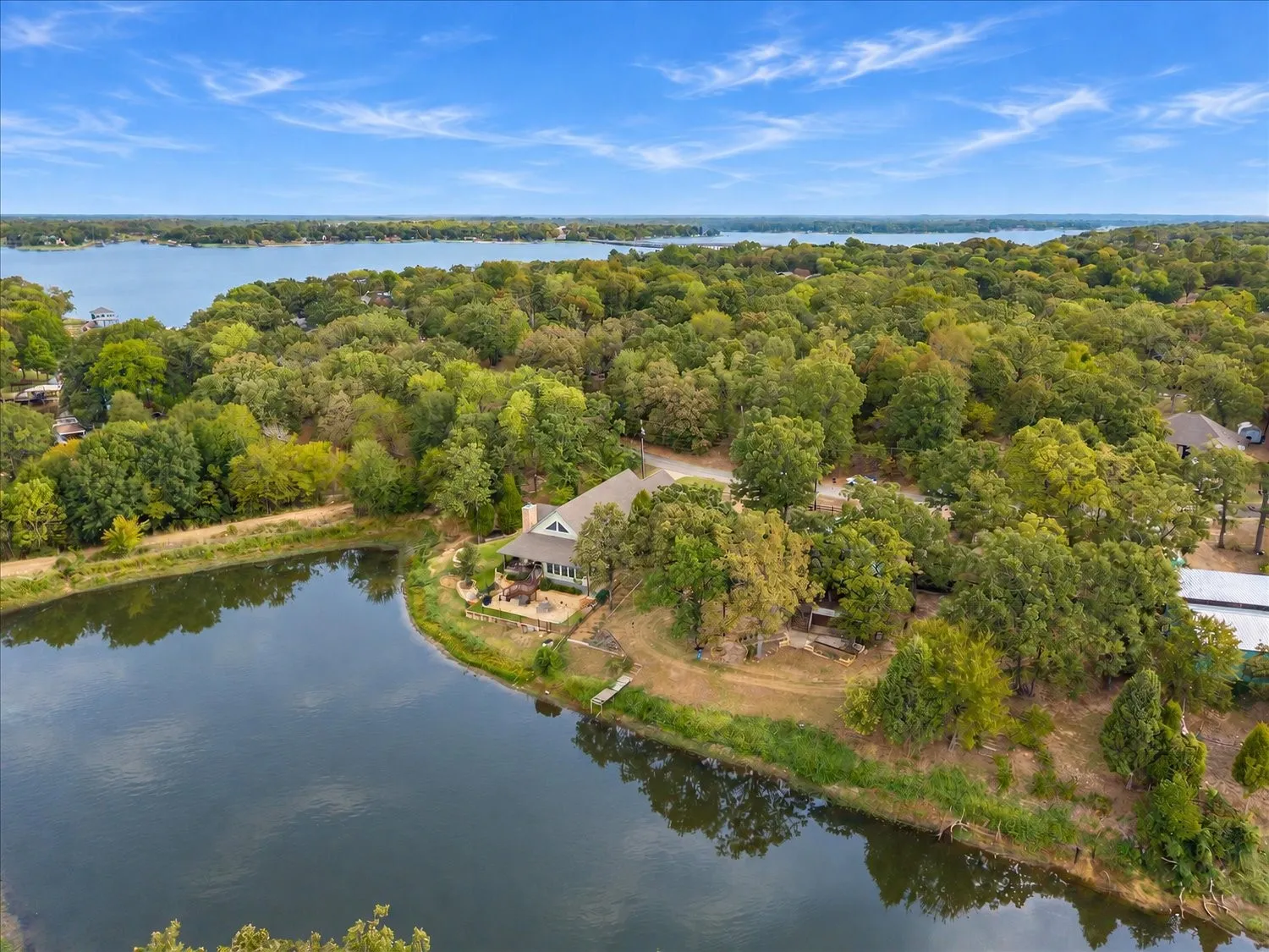 Single Family Residence For Sale in Henderson County , 5650 Point Lavista, Malakoff, Texas 75148, 3 Bedroom, 2 Bathroom, Garage spaces, 1,003 Sqft, built in 2005, mls#21394173, Real Estate Agent in Malakoff, Homes For Sale in Henderson county, Homes For Sale in Malakoff, Realtor in Malakoff Texas, Real Estate Brokerage Independent Realty Texas, Luminita Cordes Realtor