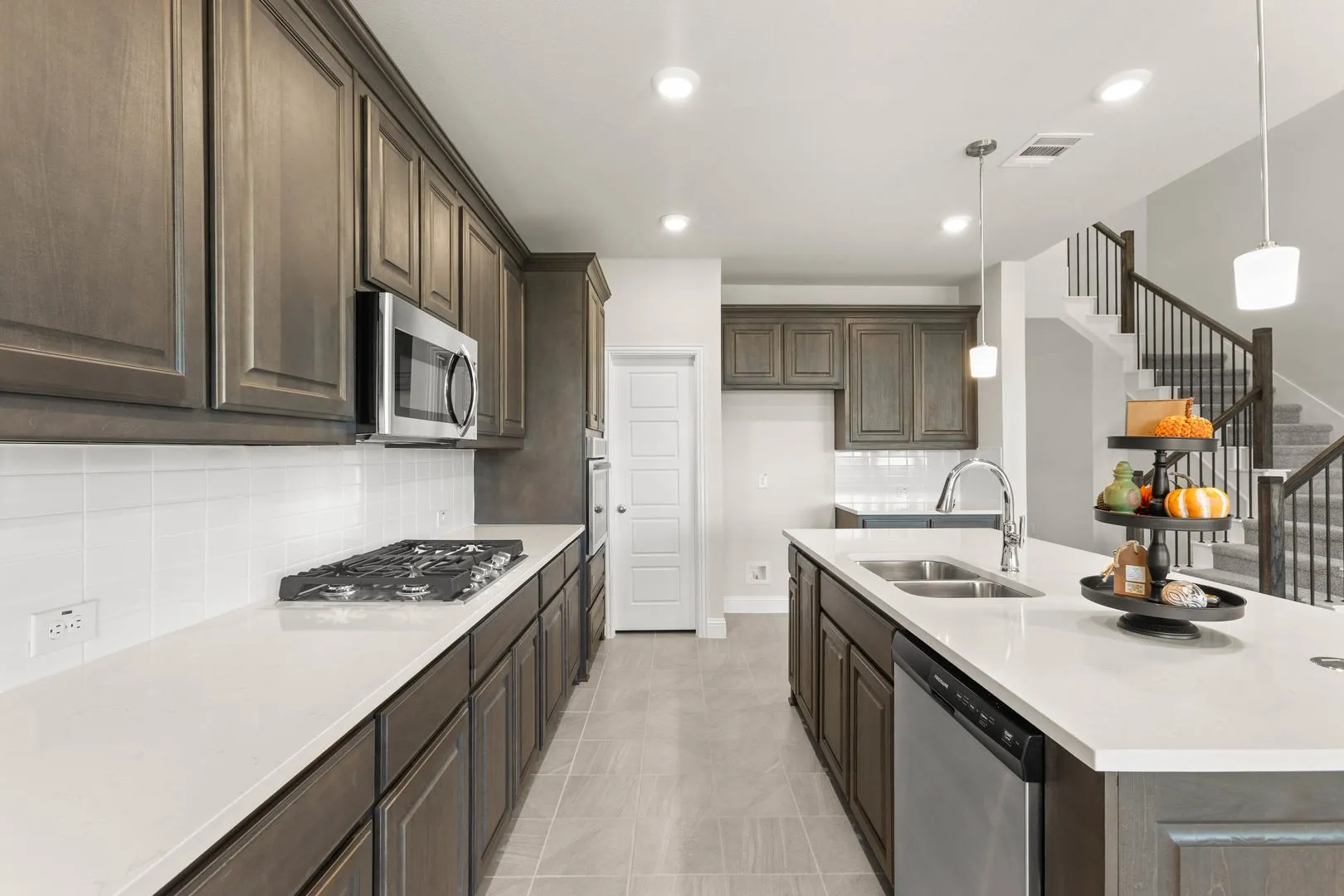 4348 Noble-Kitchen-3