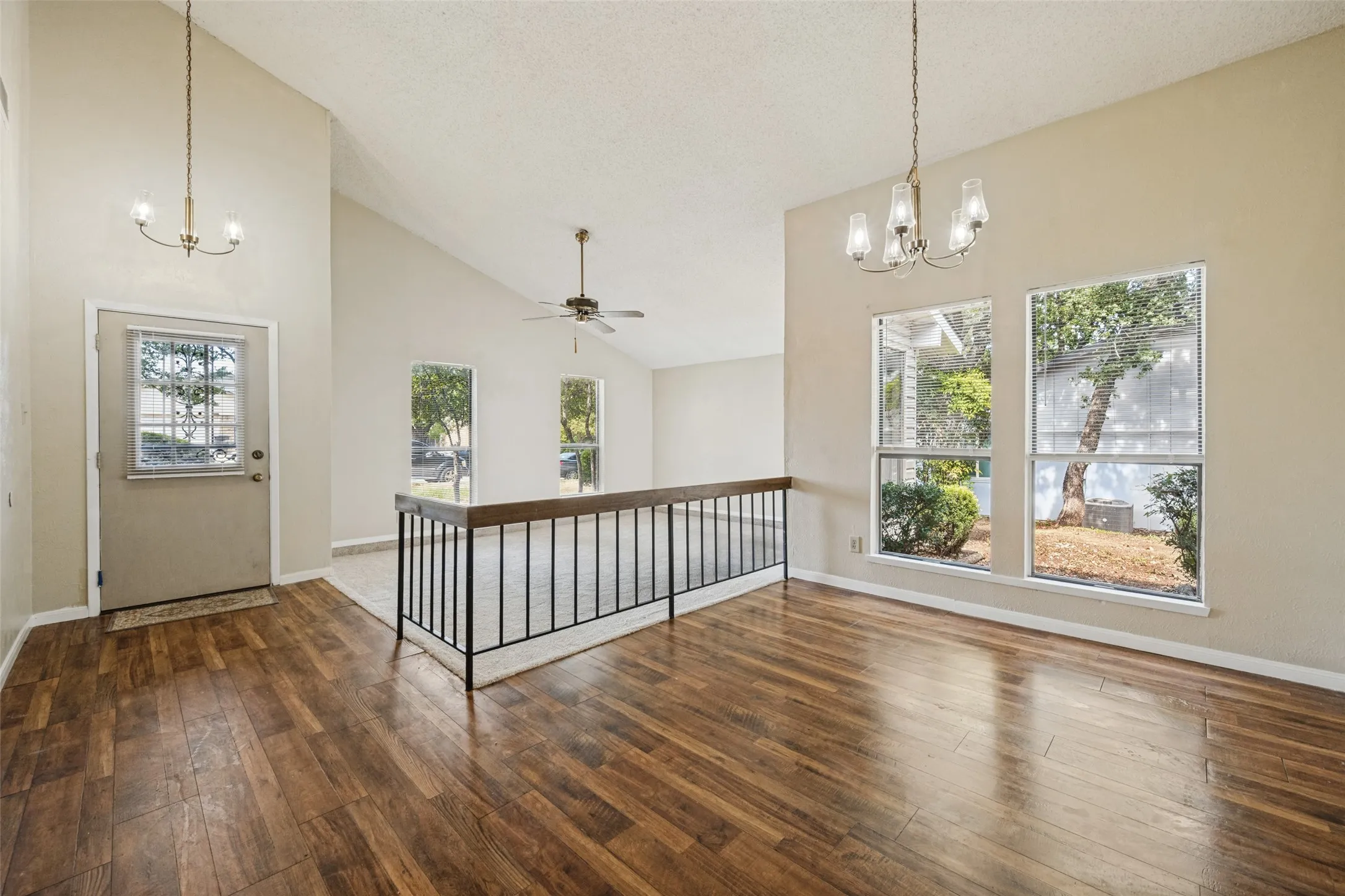 Single Family Residence For Sale in Tarrant County , 4237 Glen Springs Drive, Arlington, Texas 76016, 4 Bedroom, 2 Bathroom, 2 Garage spaces, 2,031 Sqft, built in 1980, mls#21394225, Real Estate Agent in Arlington, Homes For Sale in Tarrant county, Homes For Sale in Arlington, Realtor in Arlington Texas, Real Estate Brokerage Independent Realty Texas, Luminita Cordes Realtor