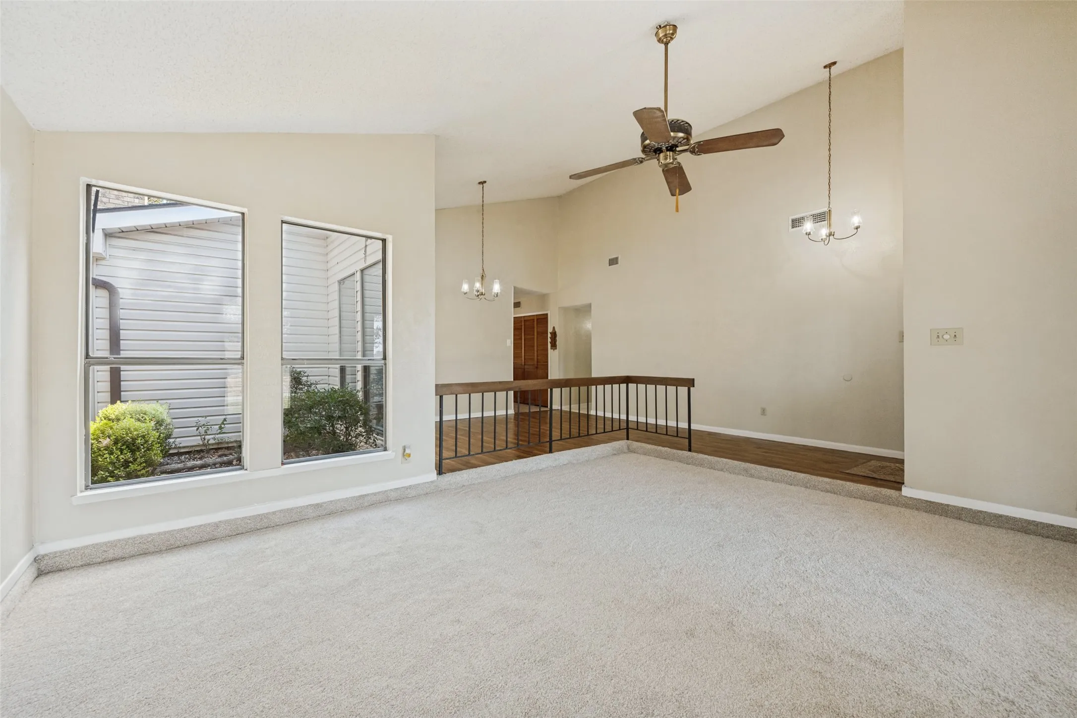 Single Family Residence For Sale in Tarrant County , 4237 Glen Springs Drive, Arlington, Texas 76016, 4 Bedroom, 2 Bathroom, 2 Garage spaces, 2,031 Sqft, built in 1980, mls#21394225, Real Estate Agent in Arlington, Homes For Sale in Tarrant county, Homes For Sale in Arlington, Realtor in Arlington Texas, Real Estate Brokerage Independent Realty Texas, Luminita Cordes Realtor