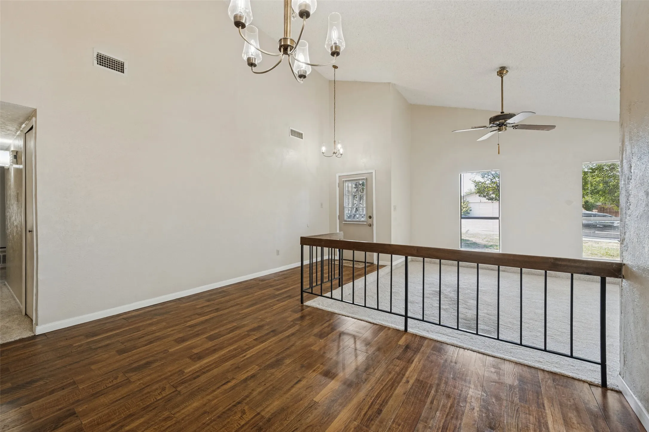 Single Family Residence For Sale in Tarrant County , 4237 Glen Springs Drive, Arlington, Texas 76016, 4 Bedroom, 2 Bathroom, 2 Garage spaces, 2,031 Sqft, built in 1980, mls#21394225, Real Estate Agent in Arlington, Homes For Sale in Tarrant county, Homes For Sale in Arlington, Realtor in Arlington Texas, Real Estate Brokerage Independent Realty Texas, Luminita Cordes Realtor