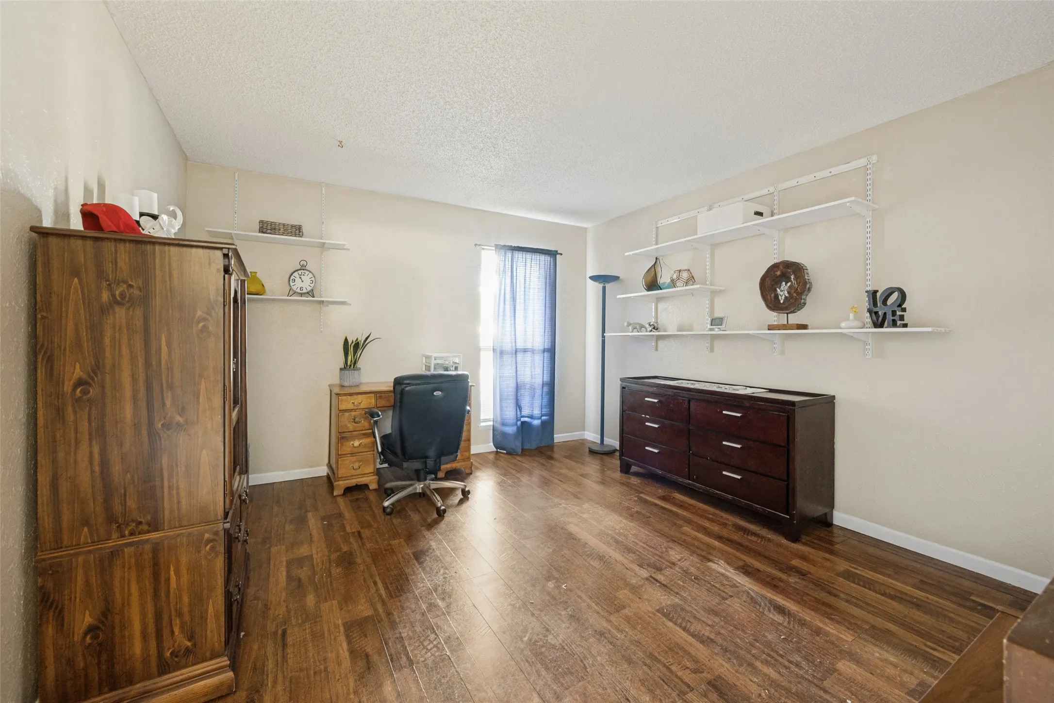 Guest bedroom 3