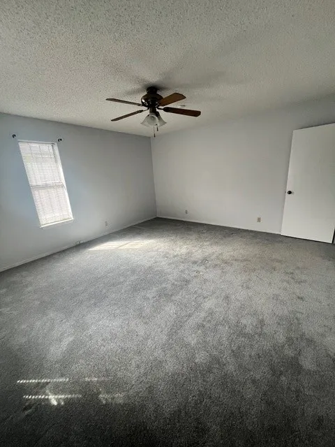 Single Family Residence For Sale in Smith County , 504 Woodland Hills Drive, Tyler, Texas 75701, 3 Bedroom, 2 Bathroom, 2 Garage spaces, 2,564 Sqft, built in 1979, mls#21394390, Real Estate Agent in Tyler, Homes For Sale in Smith county, Homes For Sale in Tyler, Realtor in Tyler Texas, Real Estate Brokerage Independent Realty Texas, Luminita Cordes Realtor