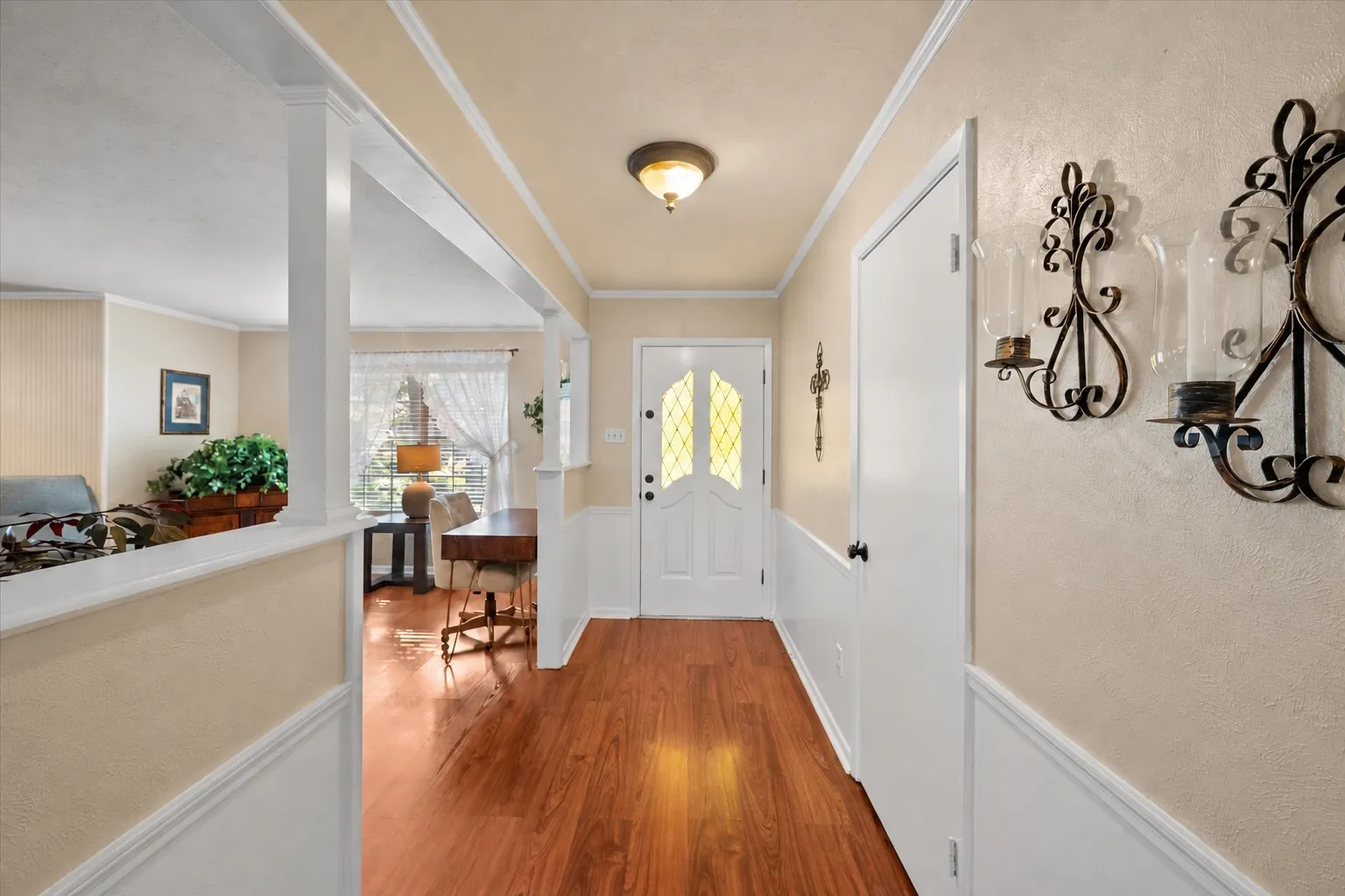 Single Family Residence For Sale in Navarro County , 929 Madison Square, Corsicana, Texas 75110, 3 Bedroom, 2 Bathroom, 3 Garage spaces, 1,983 Sqft, built in 1970, mls#21393900, Real Estate Agent in Corsicana, Homes For Sale in Navarro county, Homes For Sale in Corsicana, Realtor in Corsicana Texas, Real Estate Brokerage Independent Realty Texas, Luminita Cordes Realtor