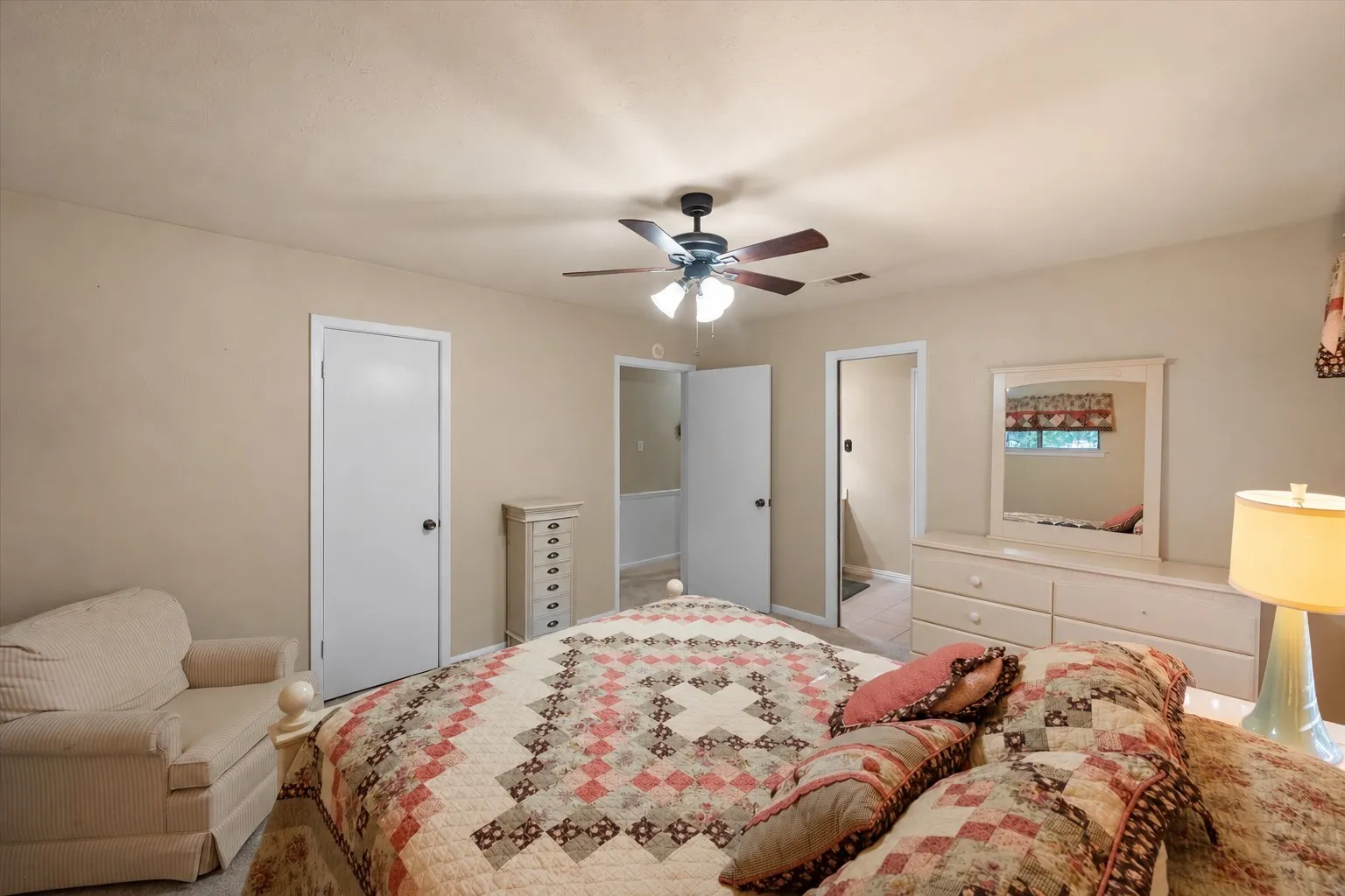Single Family Residence For Sale in Navarro County , 929 Madison Square, Corsicana, Texas 75110, 3 Bedroom, 2 Bathroom, 3 Garage spaces, 1,983 Sqft, built in 1970, mls#21393900, Real Estate Agent in Corsicana, Homes For Sale in Navarro county, Homes For Sale in Corsicana, Realtor in Corsicana Texas, Real Estate Brokerage Independent Realty Texas, Luminita Cordes Realtor
