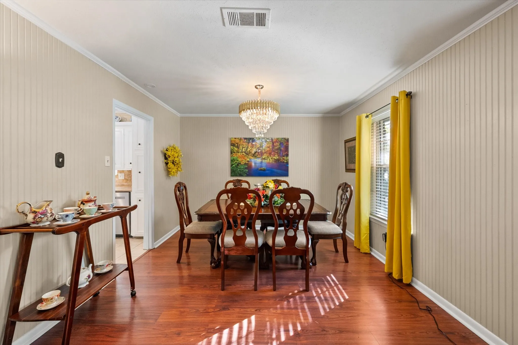 Single Family Residence For Sale in Navarro County , 929 Madison Square, Corsicana, Texas 75110, 3 Bedroom, 2 Bathroom, 3 Garage spaces, 1,983 Sqft, built in 1970, mls#21393900, Real Estate Agent in Corsicana, Homes For Sale in Navarro county, Homes For Sale in Corsicana, Realtor in Corsicana Texas, Real Estate Brokerage Independent Realty Texas, Luminita Cordes Realtor