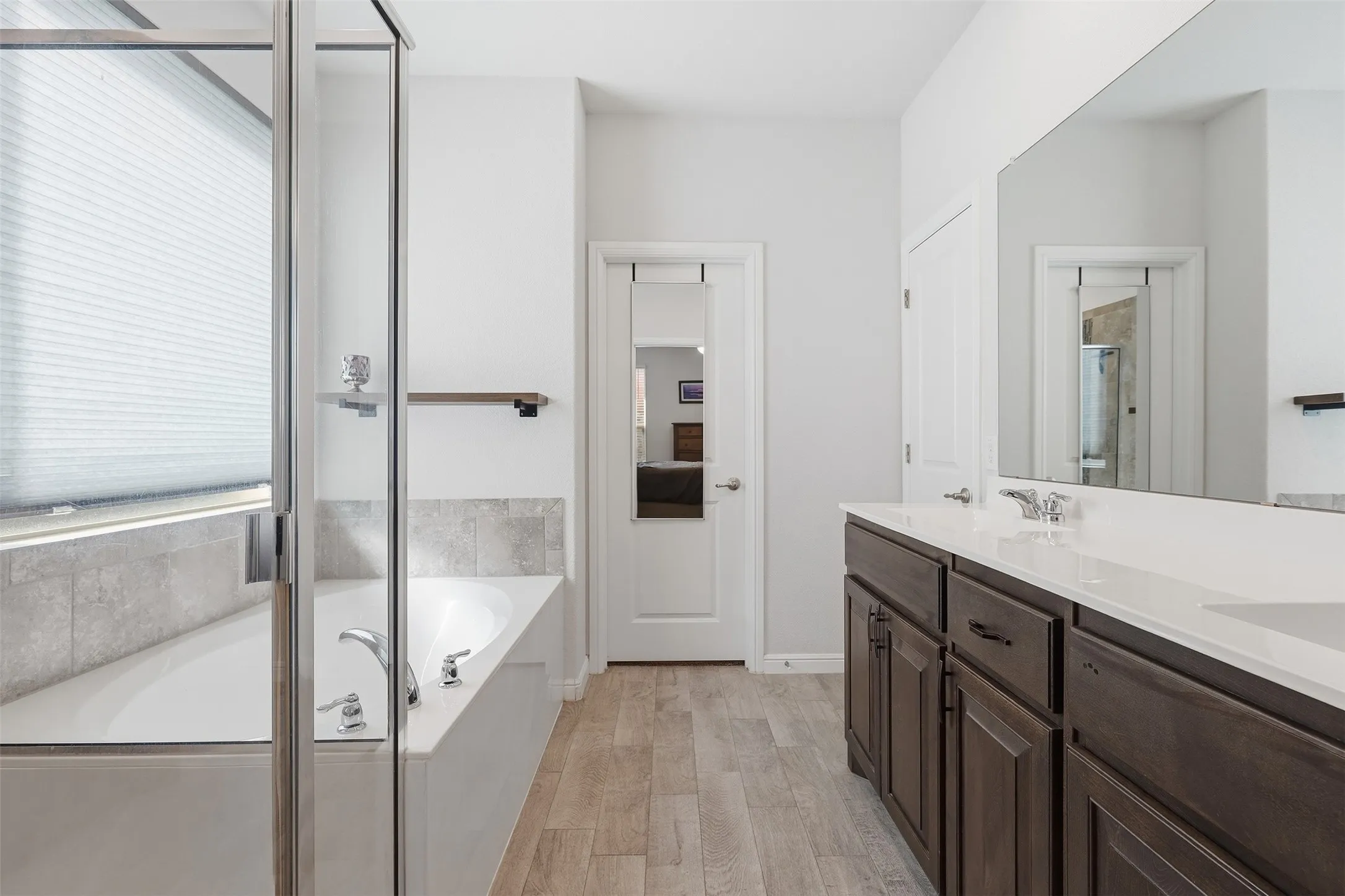 Single Family Residence For Sale in Johnson County , 1101 Burlingame Drive, Cleburne, Texas 76033, 4 Bedroom, 4 Bathroom, 2 Garage spaces, 3,016 Sqft, built in 2020, mls#21394318, Real Estate Agent in Cleburne, Homes For Sale in Johnson county, Homes For Sale in Cleburne, Realtor in Cleburne Texas, Real Estate Brokerage Independent Realty Texas, Luminita Cordes Realtor