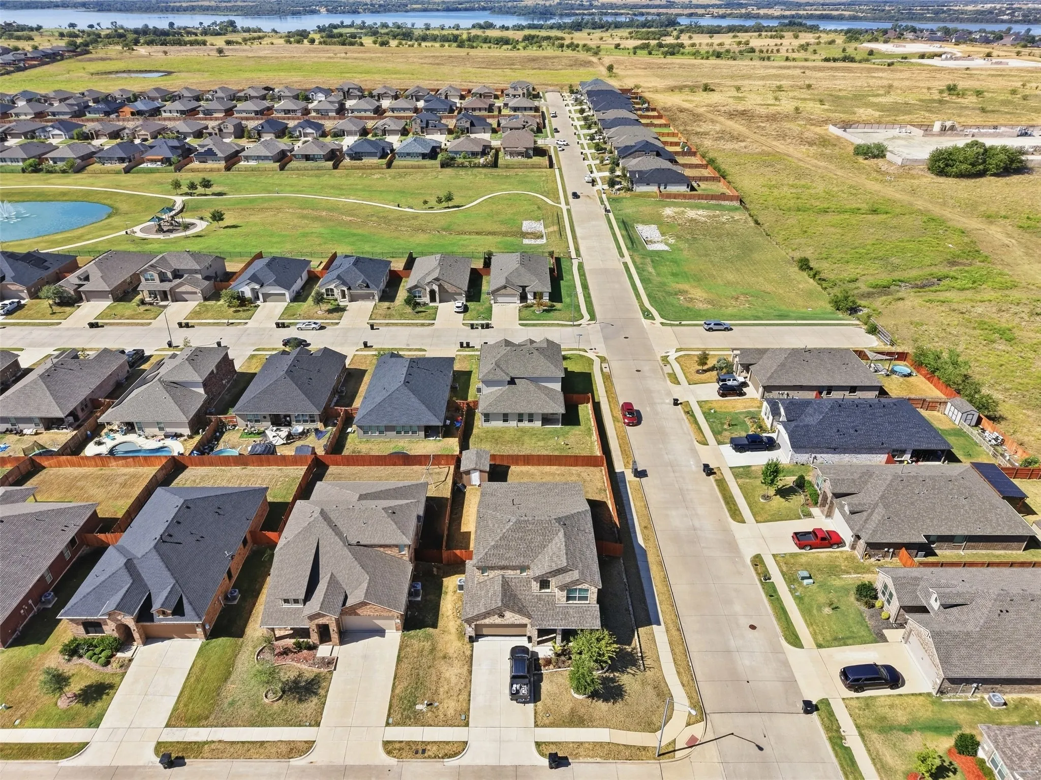 Single Family Residence For Sale in Johnson County , 1101 Burlingame Drive, Cleburne, Texas 76033, 4 Bedroom, 4 Bathroom, 2 Garage spaces, 3,016 Sqft, built in 2020, mls#21394318, Real Estate Agent in Cleburne, Homes For Sale in Johnson county, Homes For Sale in Cleburne, Realtor in Cleburne Texas, Real Estate Brokerage Independent Realty Texas, Luminita Cordes Realtor