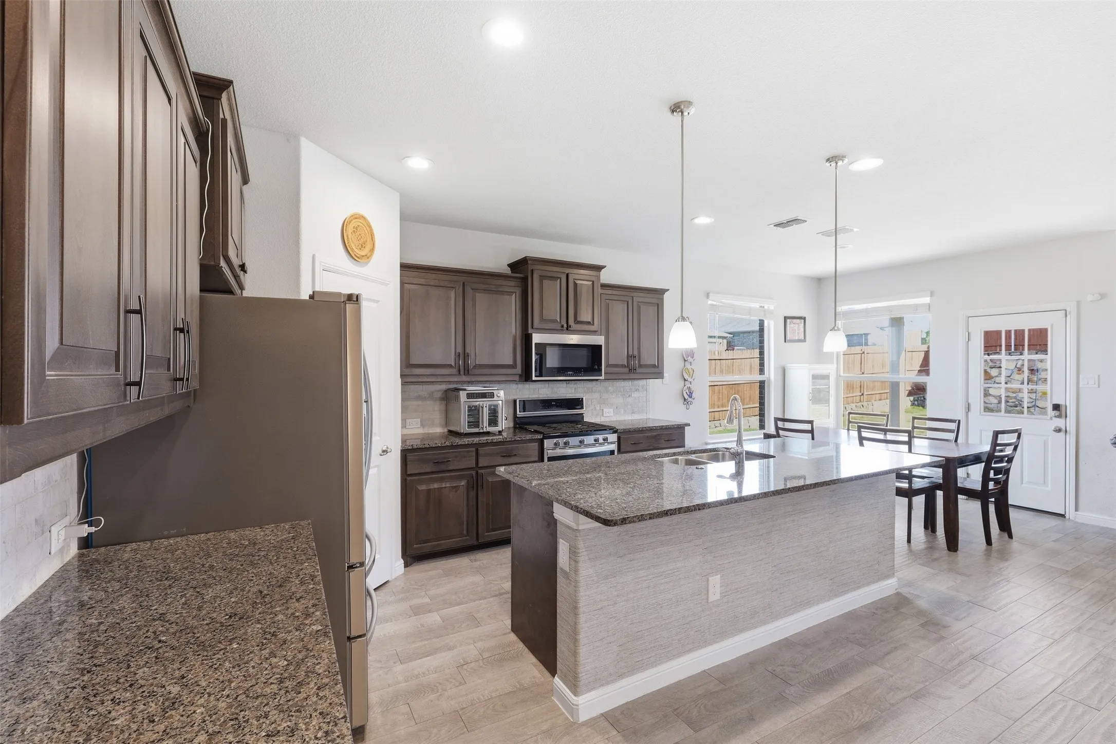 Single Family Residence For Sale in Johnson County , 1101 Burlingame Drive, Cleburne, Texas 76033, 4 Bedroom, 4 Bathroom, 2 Garage spaces, 3,016 Sqft, built in 2020, mls#21394318, Real Estate Agent in Cleburne, Homes For Sale in Johnson county, Homes For Sale in Cleburne, Realtor in Cleburne Texas, Real Estate Brokerage Independent Realty Texas, Luminita Cordes Realtor