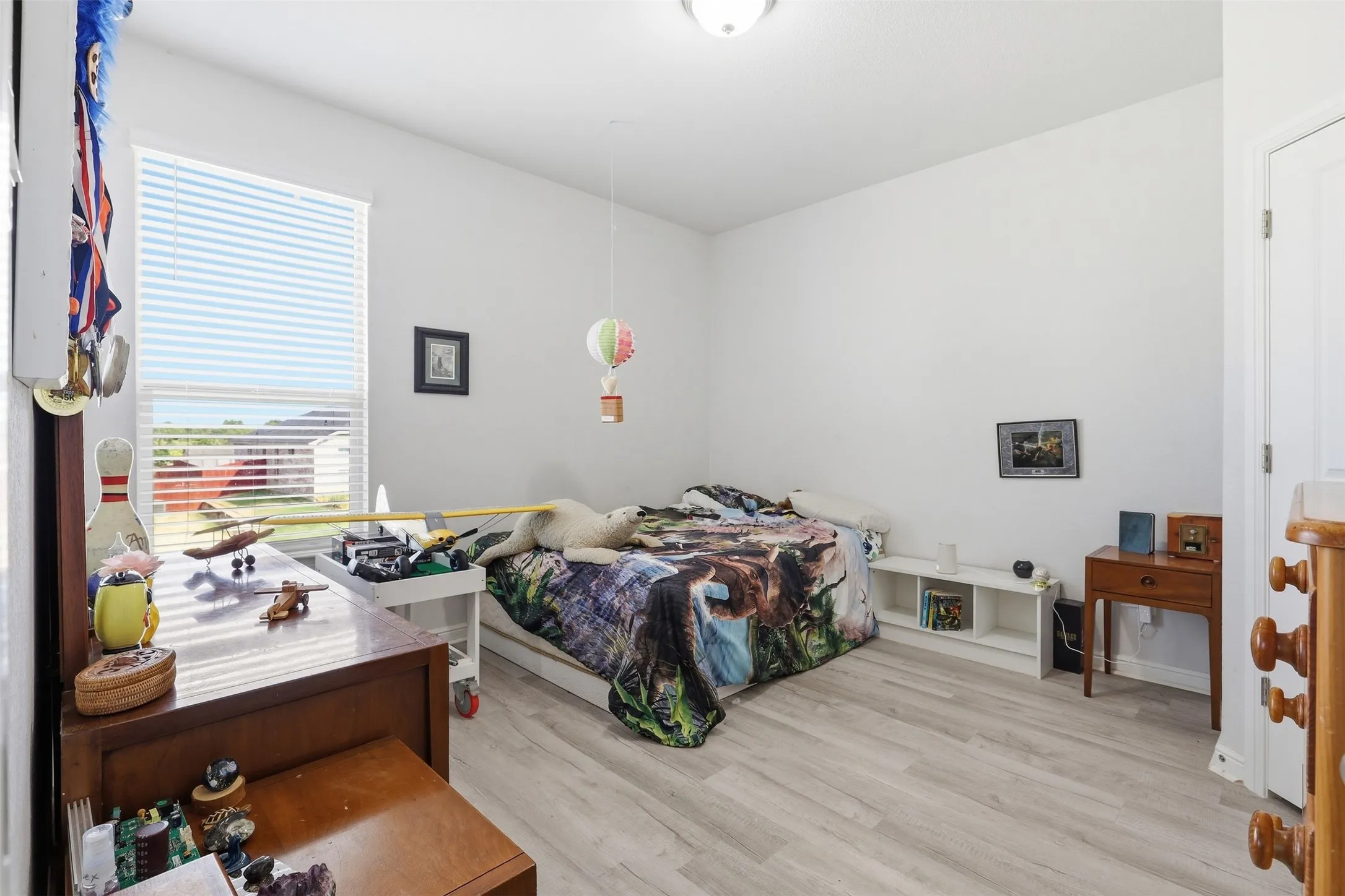 Single Family Residence For Sale in Johnson County , 1101 Burlingame Drive, Cleburne, Texas 76033, 4 Bedroom, 4 Bathroom, 2 Garage spaces, 3,016 Sqft, built in 2020, mls#21394318, Real Estate Agent in Cleburne, Homes For Sale in Johnson county, Homes For Sale in Cleburne, Realtor in Cleburne Texas, Real Estate Brokerage Independent Realty Texas, Luminita Cordes Realtor