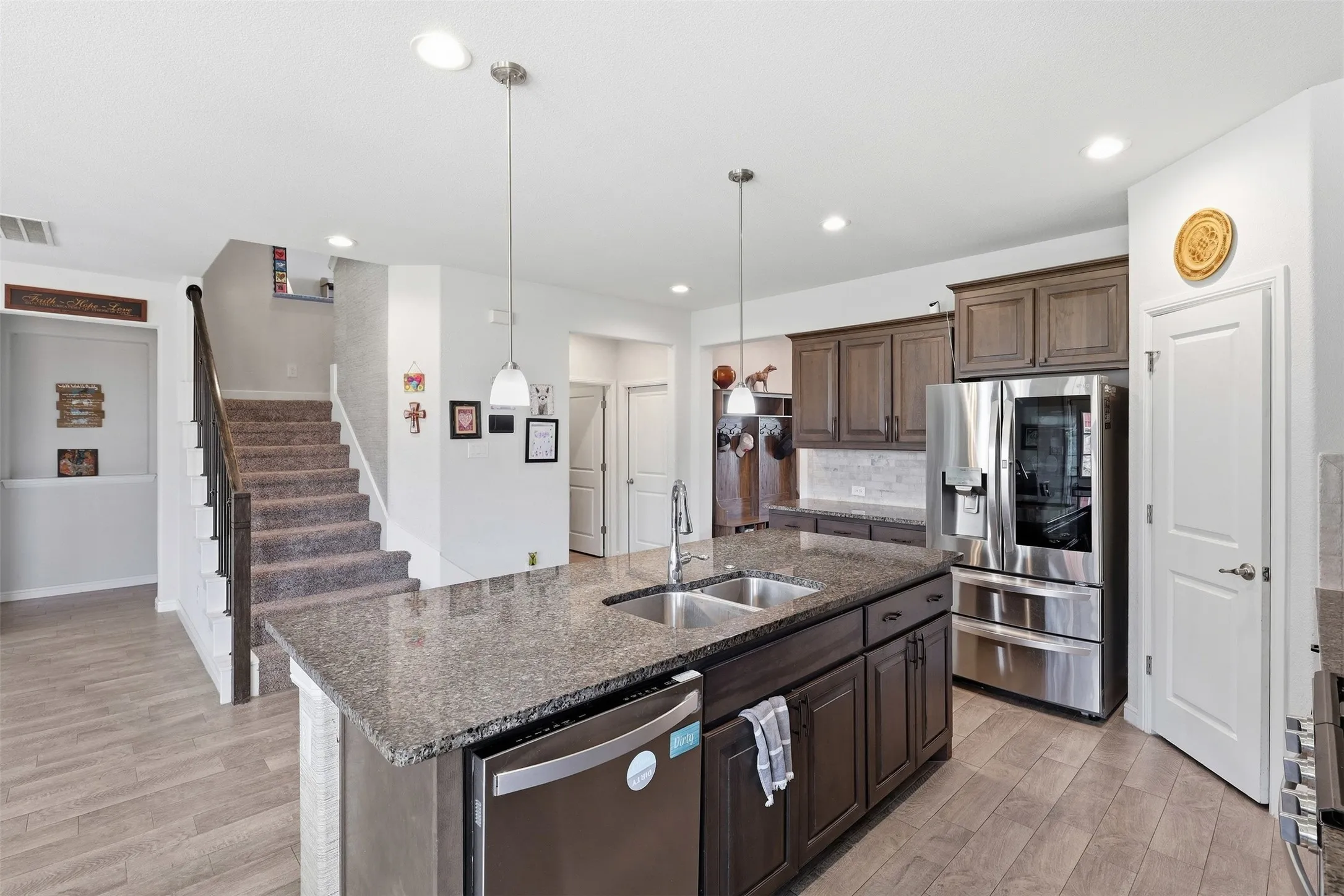 Single Family Residence For Sale in Johnson County , 1101 Burlingame Drive, Cleburne, Texas 76033, 4 Bedroom, 4 Bathroom, 2 Garage spaces, 3,016 Sqft, built in 2020, mls#21394318, Real Estate Agent in Cleburne, Homes For Sale in Johnson county, Homes For Sale in Cleburne, Realtor in Cleburne Texas, Real Estate Brokerage Independent Realty Texas, Luminita Cordes Realtor