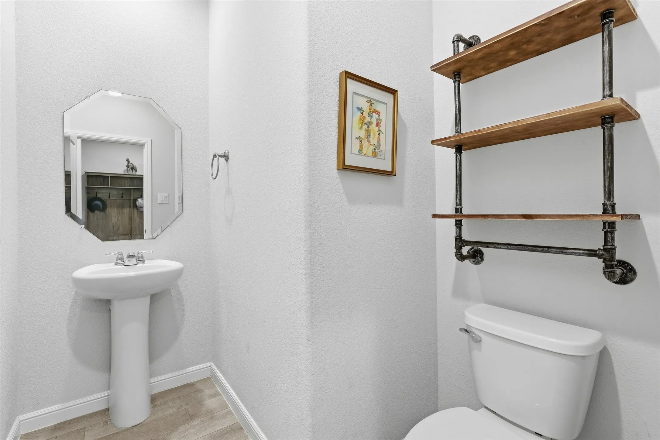 Single Family Residence For Sale in Johnson County , 1101 Burlingame Drive, Cleburne, Texas 76033, 4 Bedroom, 4 Bathroom, 2 Garage spaces, 3,016 Sqft, built in 2020, mls#21394318, Real Estate Agent in Cleburne, Homes For Sale in Johnson county, Homes For Sale in Cleburne, Realtor in Cleburne Texas, Real Estate Brokerage Independent Realty Texas, Luminita Cordes Realtor