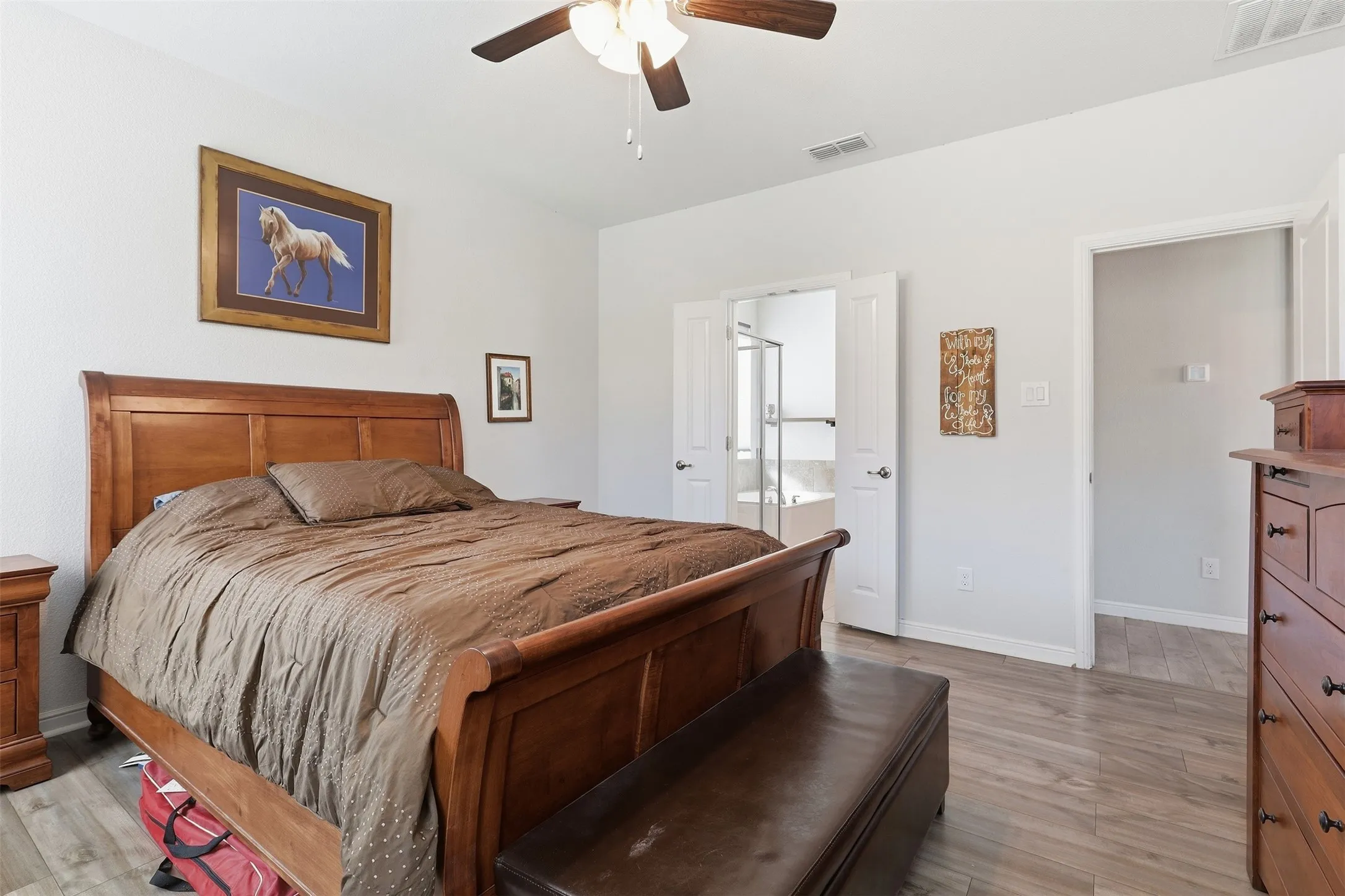 Single Family Residence For Sale in Johnson County , 1101 Burlingame Drive, Cleburne, Texas 76033, 4 Bedroom, 4 Bathroom, 2 Garage spaces, 3,016 Sqft, built in 2020, mls#21394318, Real Estate Agent in Cleburne, Homes For Sale in Johnson county, Homes For Sale in Cleburne, Realtor in Cleburne Texas, Real Estate Brokerage Independent Realty Texas, Luminita Cordes Realtor