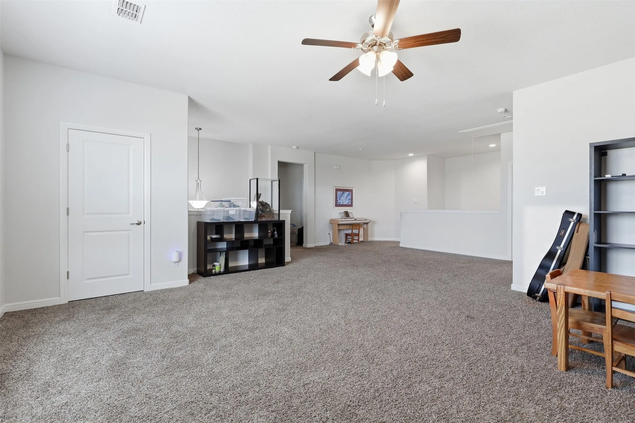 Single Family Residence For Sale in Johnson County , 1101 Burlingame Drive, Cleburne, Texas 76033, 4 Bedroom, 4 Bathroom, 2 Garage spaces, 3,016 Sqft, built in 2020, mls#21394318, Real Estate Agent in Cleburne, Homes For Sale in Johnson county, Homes For Sale in Cleburne, Realtor in Cleburne Texas, Real Estate Brokerage Independent Realty Texas, Luminita Cordes Realtor