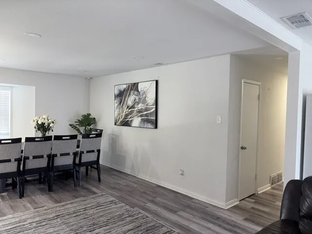 Single Family Residence For Sale in Denton County , 701 Sweetbriar, Lewisville, Texas 75067, 4 Bedroom, 2 Bathroom, Garage spaces, 1,499 Sqft, built in 1970, mls#21394437, Real Estate Agent in Lewisville, Homes For Sale in Denton county, Homes For Sale in Lewisville, Realtor in Lewisville Texas, Real Estate Brokerage Independent Realty Texas, Luminita Cordes Realtor