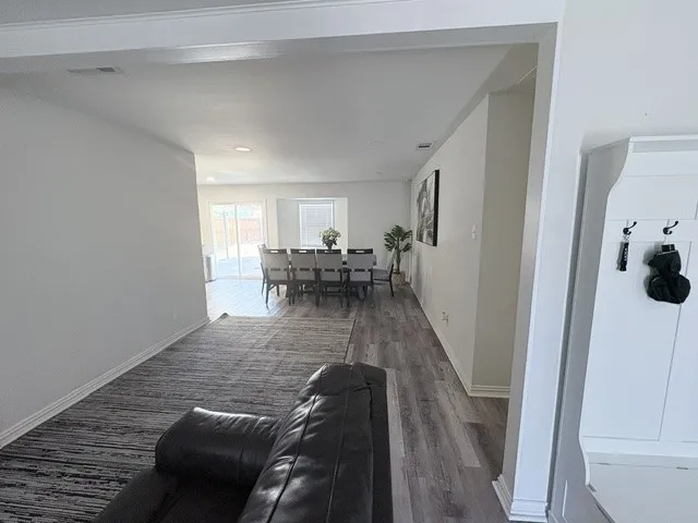 Single Family Residence For Sale in Denton County , 701 Sweetbriar, Lewisville, Texas 75067, 4 Bedroom, 2 Bathroom, Garage spaces, 1,499 Sqft, built in 1970, mls#21394437, Real Estate Agent in Lewisville, Homes For Sale in Denton county, Homes For Sale in Lewisville, Realtor in Lewisville Texas, Real Estate Brokerage Independent Realty Texas, Luminita Cordes Realtor