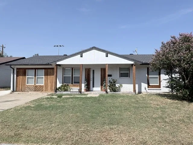 Single Family Residence For Sale