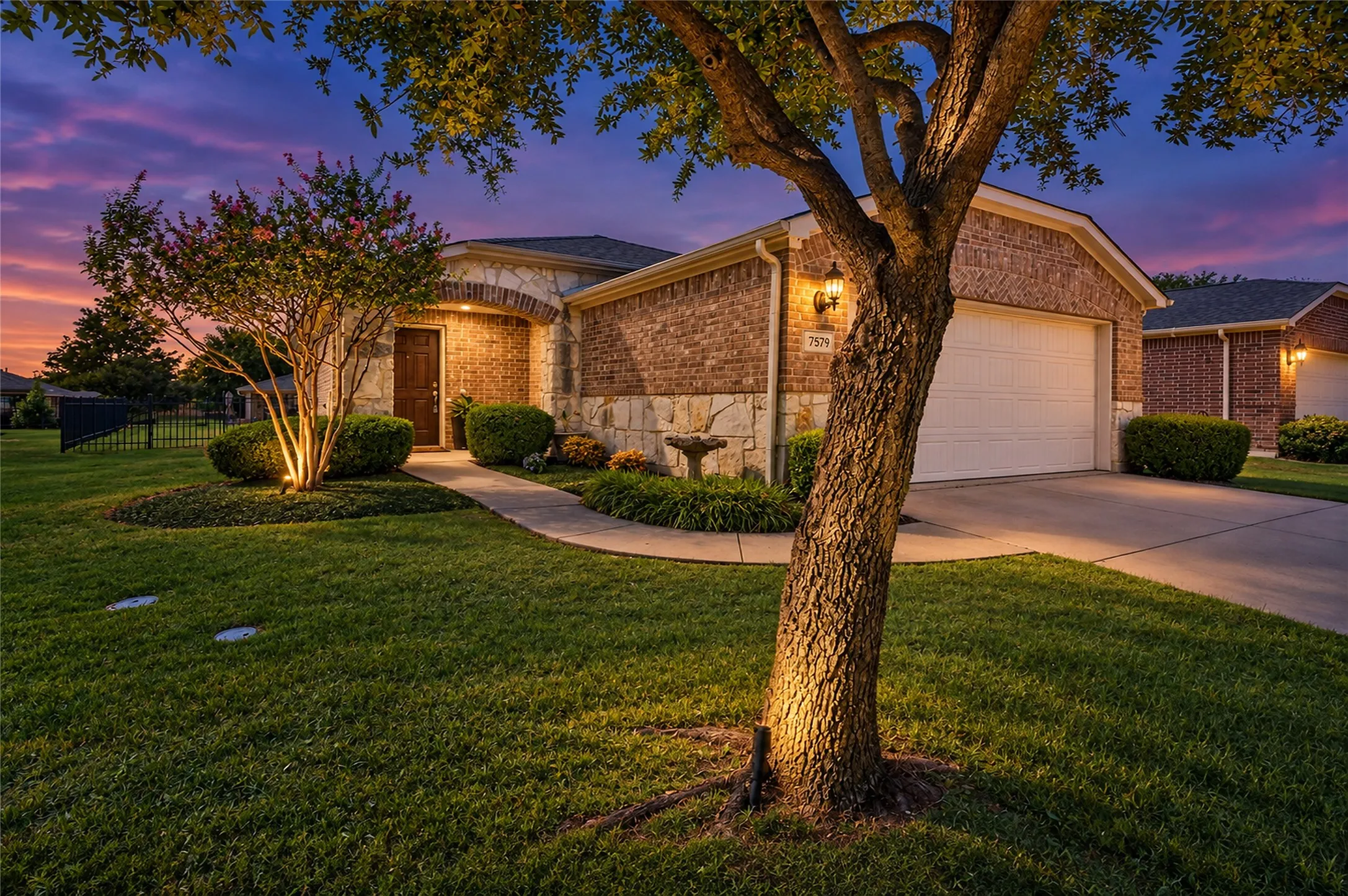 Single Family Residence For Sale in Denton County , 7579 Kite Lane, Frisco, Texas 75036, 2 Bedroom, 2 Bathroom, 2 Garage spaces, 1,156 Sqft, built in 2012, mls#21386196, Real Estate Agent in Frisco, Homes For Sale in Denton county, Homes For Sale in Frisco, Realtor in Frisco Texas, Real Estate Brokerage Independent Realty Texas, Luminita Cordes Realtor