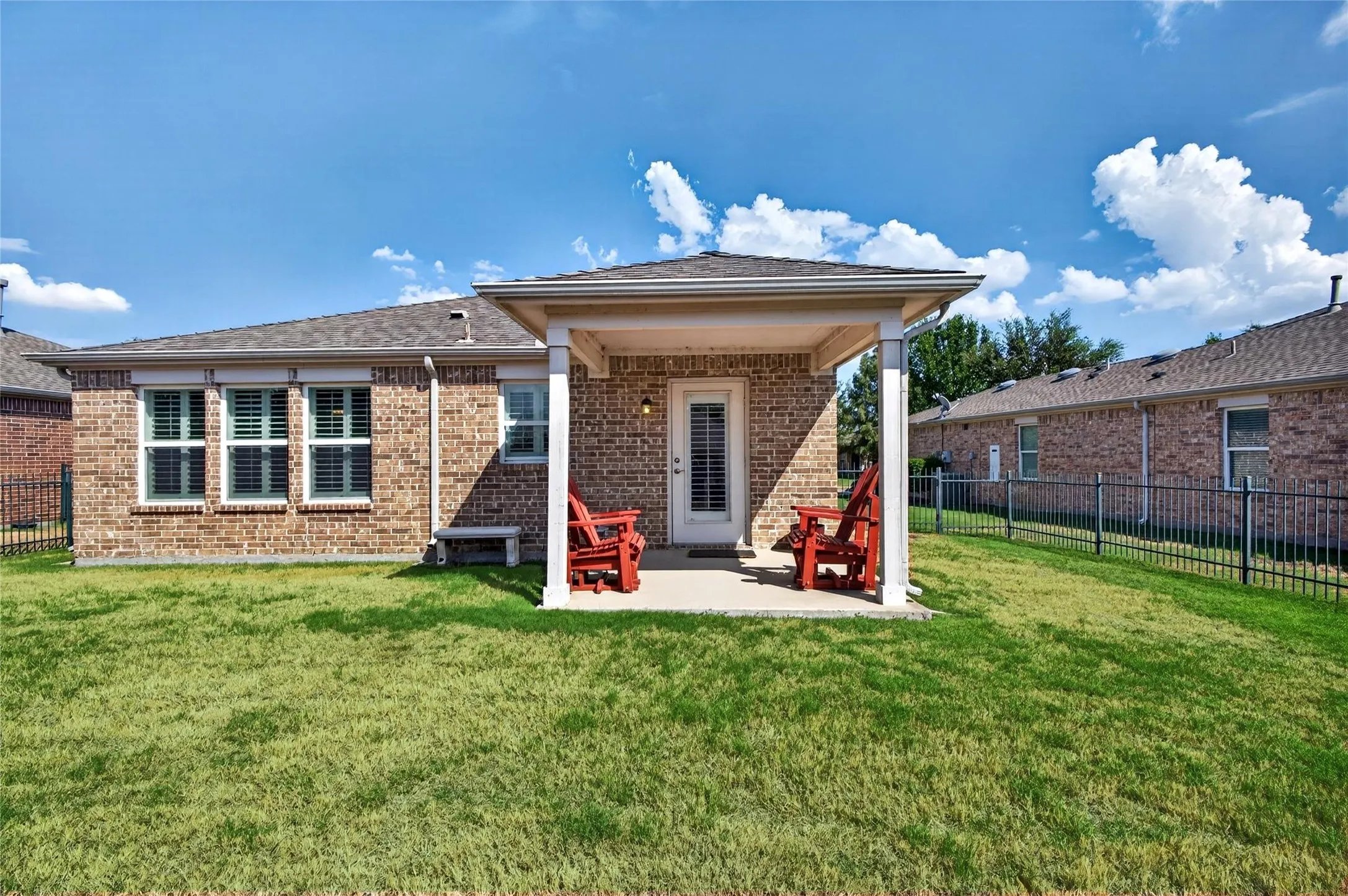 Single Family Residence For Sale in Denton County , 7579 Kite Lane, Frisco, Texas 75036, 2 Bedroom, 2 Bathroom, 2 Garage spaces, 1,156 Sqft, built in 2012, mls#21386196, Real Estate Agent in Frisco, Homes For Sale in Denton county, Homes For Sale in Frisco, Realtor in Frisco Texas, Real Estate Brokerage Independent Realty Texas, Luminita Cordes Realtor