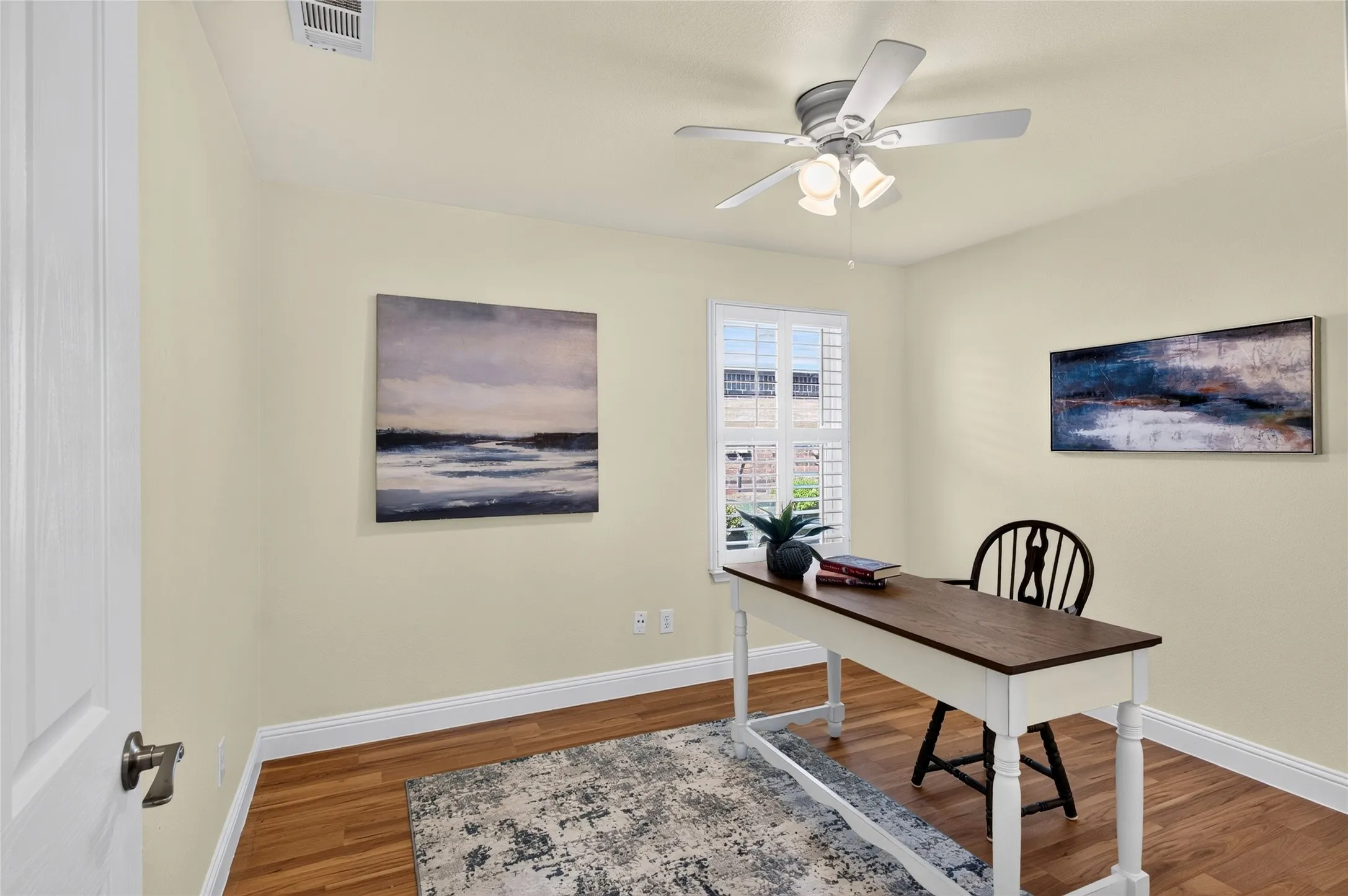 Single Family Residence For Sale in Denton County , 7579 Kite Lane, Frisco, Texas 75036, 2 Bedroom, 2 Bathroom, 2 Garage spaces, 1,156 Sqft, built in 2012, mls#21386196, Real Estate Agent in Frisco, Homes For Sale in Denton county, Homes For Sale in Frisco, Realtor in Frisco Texas, Real Estate Brokerage Independent Realty Texas, Luminita Cordes Realtor