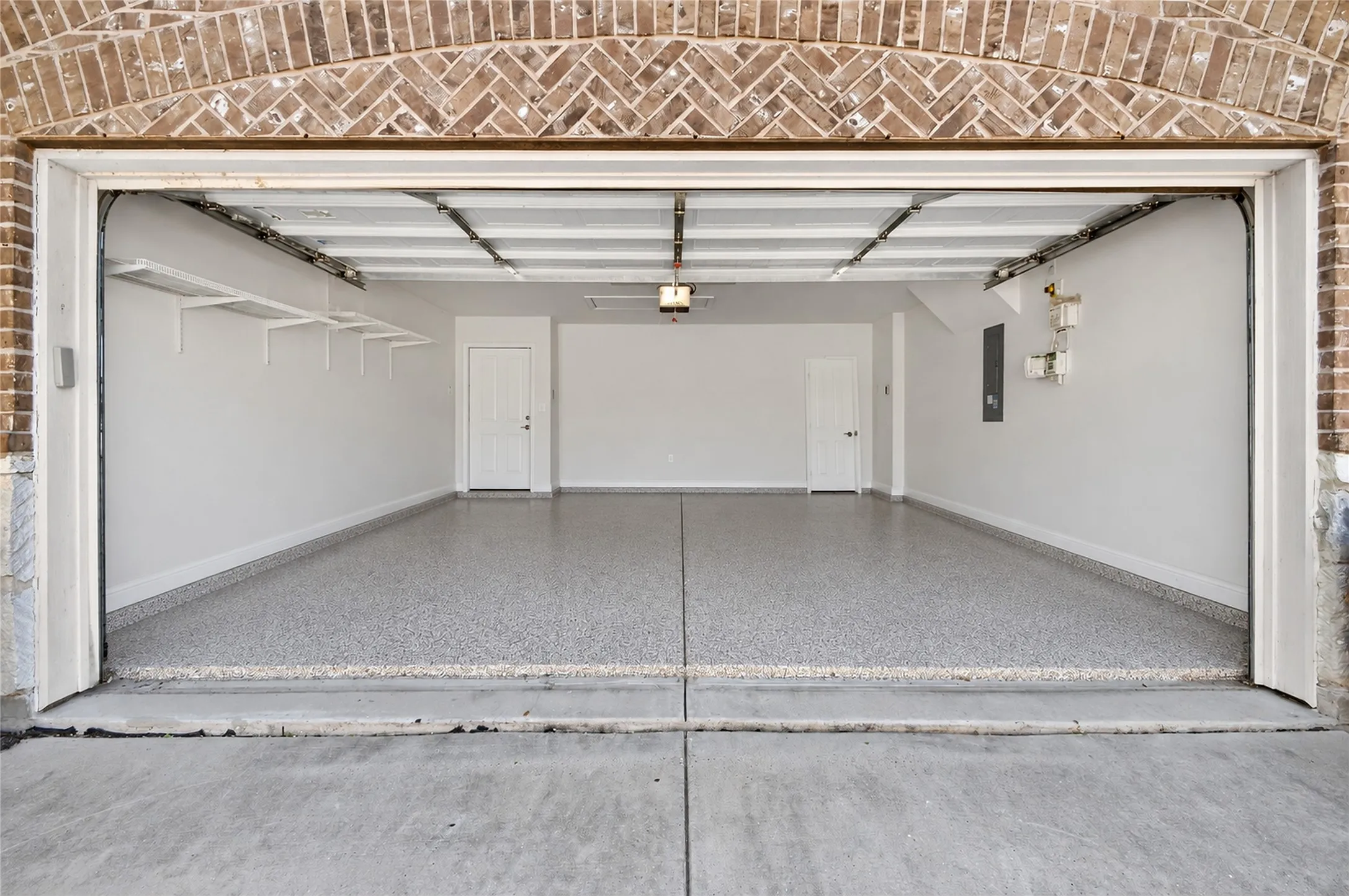 Single Family Residence For Sale in Denton County , 7579 Kite Lane, Frisco, Texas 75036, 2 Bedroom, 2 Bathroom, 2 Garage spaces, 1,156 Sqft, built in 2012, mls#21386196, Real Estate Agent in Frisco, Homes For Sale in Denton county, Homes For Sale in Frisco, Realtor in Frisco Texas, Real Estate Brokerage Independent Realty Texas, Luminita Cordes Realtor