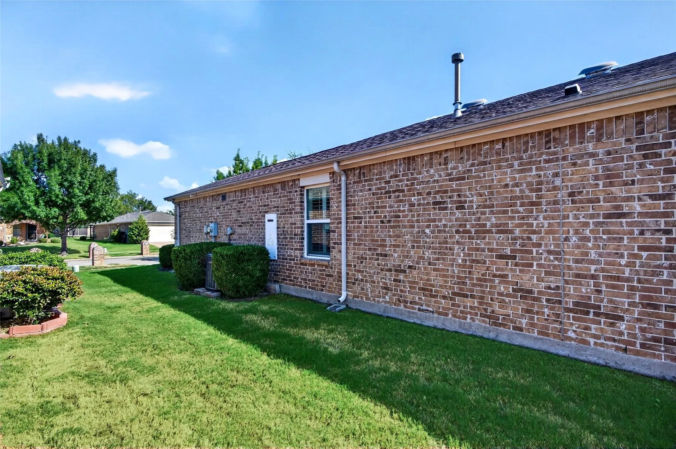 Single Family Residence For Sale in Denton County , 7579 Kite Lane, Frisco, Texas 75036, 2 Bedroom, 2 Bathroom, 2 Garage spaces, 1,156 Sqft, built in 2012, mls#21386196, Real Estate Agent in Frisco, Homes For Sale in Denton county, Homes For Sale in Frisco, Realtor in Frisco Texas, Real Estate Brokerage Independent Realty Texas, Luminita Cordes Realtor