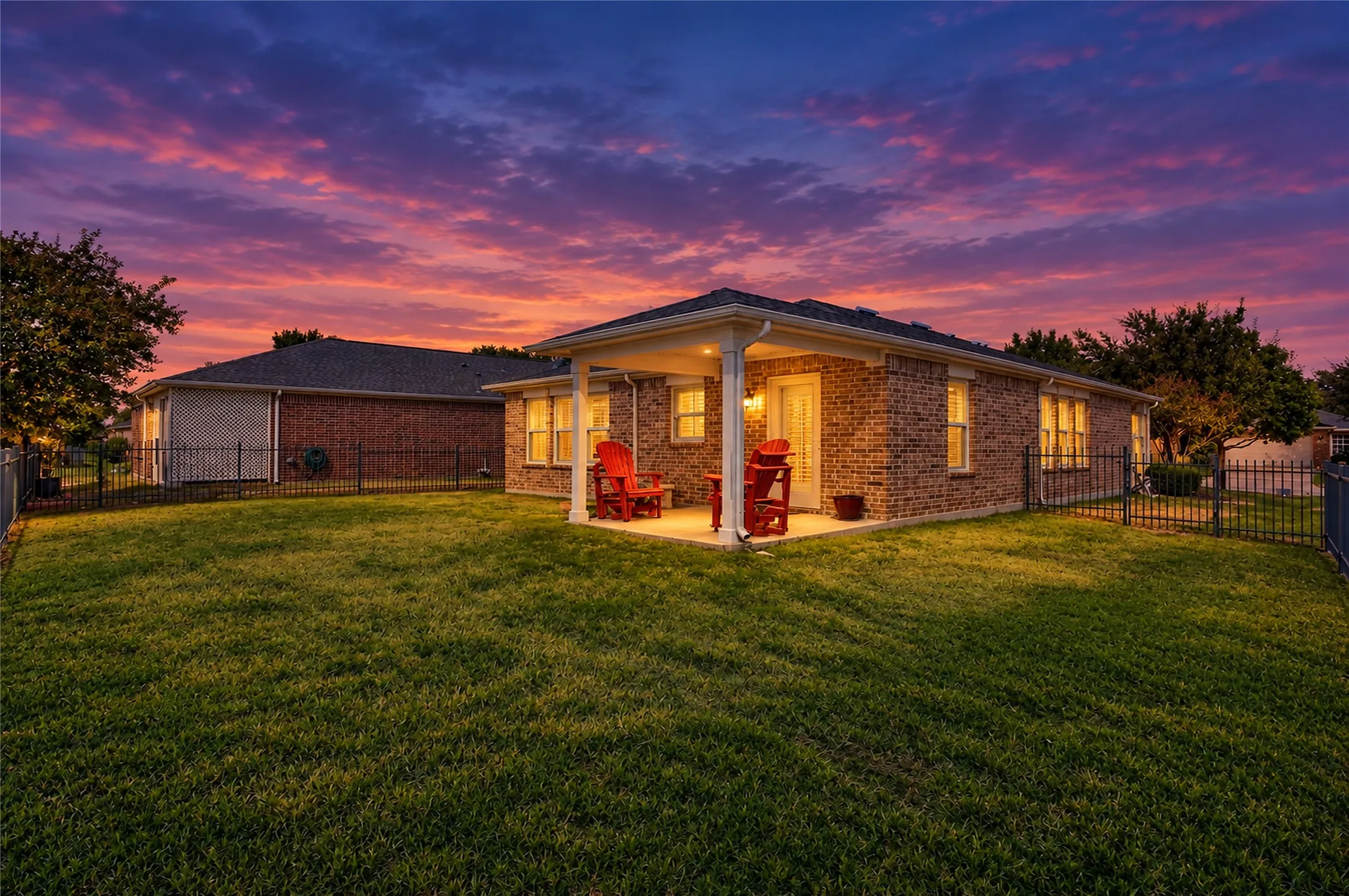 Single Family Residence For Sale in Denton County , 7579 Kite Lane, Frisco, Texas 75036, 2 Bedroom, 2 Bathroom, 2 Garage spaces, 1,156 Sqft, built in 2012, mls#21386196, Real Estate Agent in Frisco, Homes For Sale in Denton county, Homes For Sale in Frisco, Realtor in Frisco Texas, Real Estate Brokerage Independent Realty Texas, Luminita Cordes Realtor