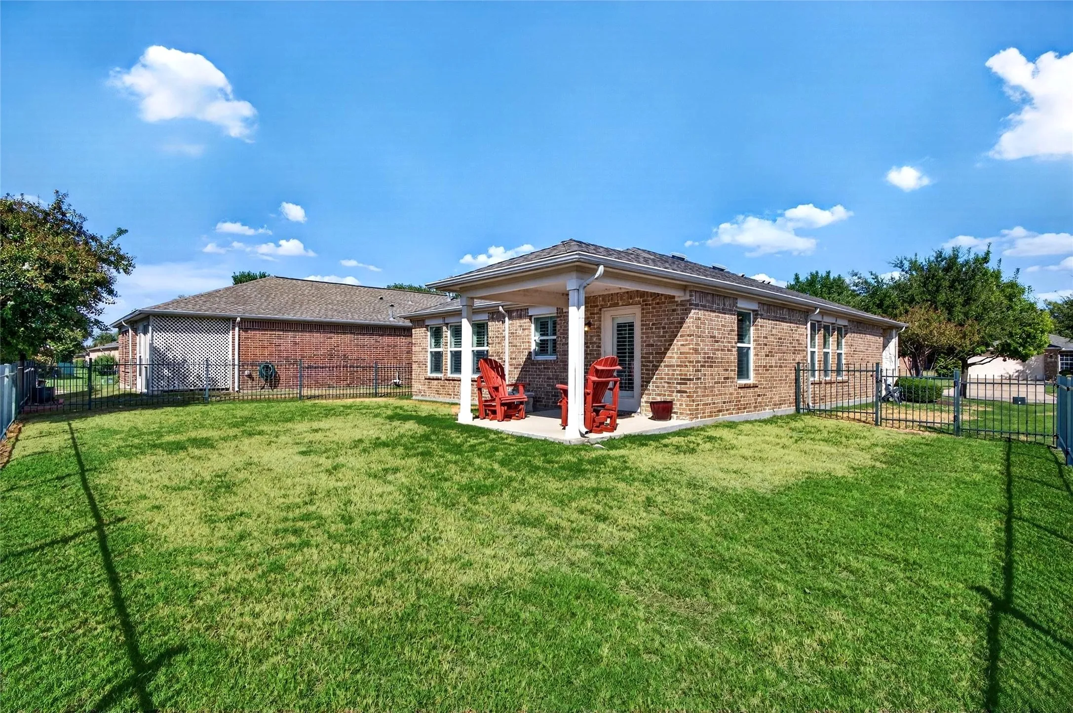 Single Family Residence For Sale in Denton County , 7579 Kite Lane, Frisco, Texas 75036, 2 Bedroom, 2 Bathroom, 2 Garage spaces, 1,156 Sqft, built in 2012, mls#21386196, Real Estate Agent in Frisco, Homes For Sale in Denton county, Homes For Sale in Frisco, Realtor in Frisco Texas, Real Estate Brokerage Independent Realty Texas, Luminita Cordes Realtor