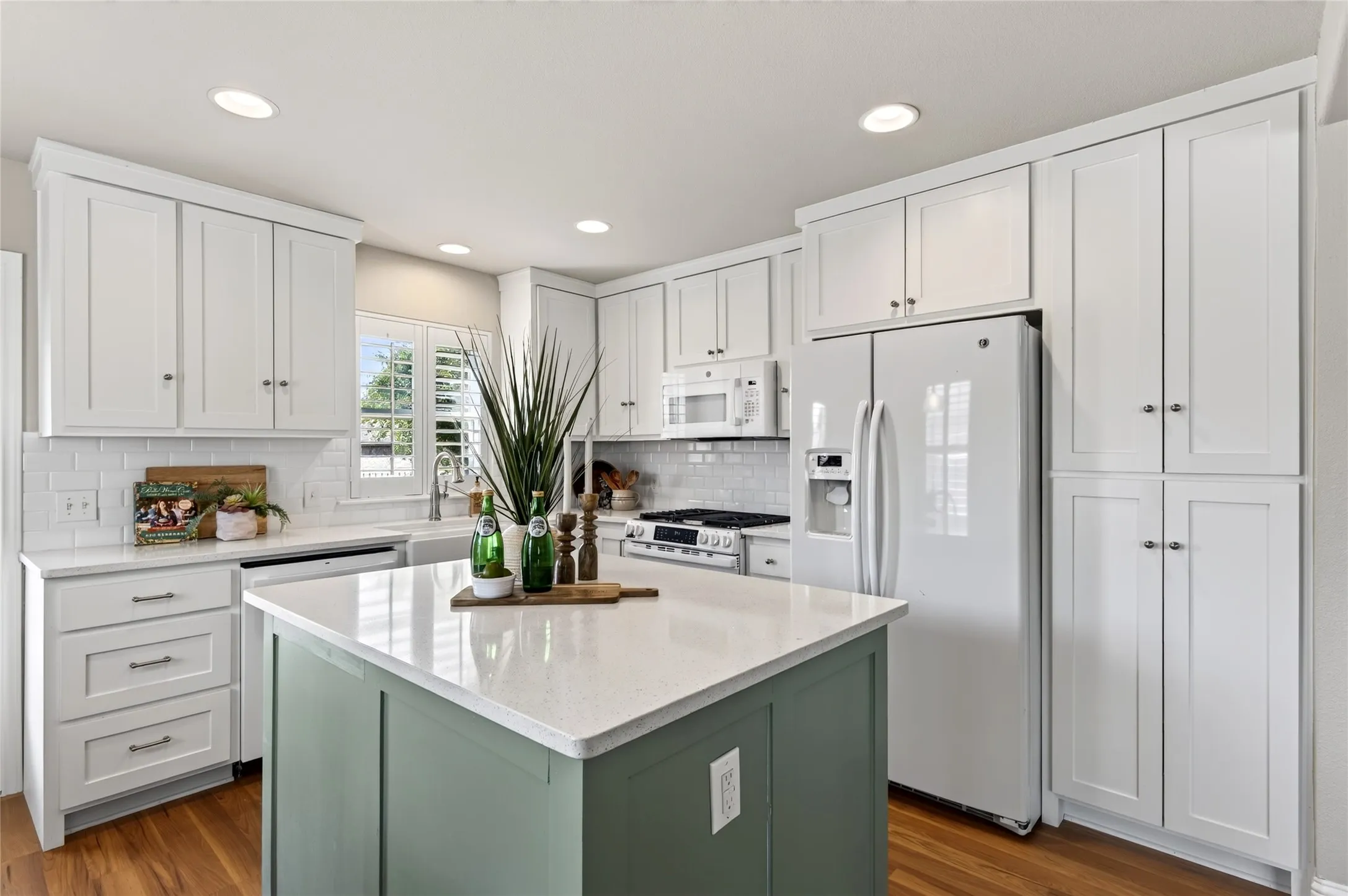 Single Family Residence For Sale in Denton County , 7579 Kite Lane, Frisco, Texas 75036, 2 Bedroom, 2 Bathroom, 2 Garage spaces, 1,156 Sqft, built in 2012, mls#21386196, Real Estate Agent in Frisco, Homes For Sale in Denton county, Homes For Sale in Frisco, Realtor in Frisco Texas, Real Estate Brokerage Independent Realty Texas, Luminita Cordes Realtor