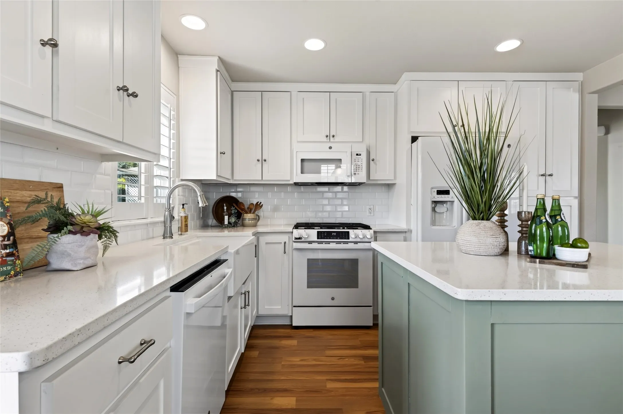 Single Family Residence For Sale in Denton County , 7579 Kite Lane, Frisco, Texas 75036, 2 Bedroom, 2 Bathroom, 2 Garage spaces, 1,156 Sqft, built in 2012, mls#21386196, Real Estate Agent in Frisco, Homes For Sale in Denton county, Homes For Sale in Frisco, Realtor in Frisco Texas, Real Estate Brokerage Independent Realty Texas, Luminita Cordes Realtor