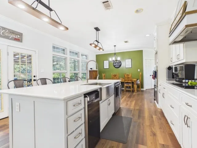 Single Family Residence For Sale in Henderson County , 4801 CR 3923, Athens, Texas 75752, 4 Bedroom, 3 Bathroom, Garage spaces, 2,432 Sqft, built in 2007, mls#21394385, Real Estate Agent in Athens, Homes For Sale in Henderson county, Homes For Sale in Athens, Realtor in Athens Texas, Real Estate Brokerage Independent Realty Texas, Luminita Cordes Realtor