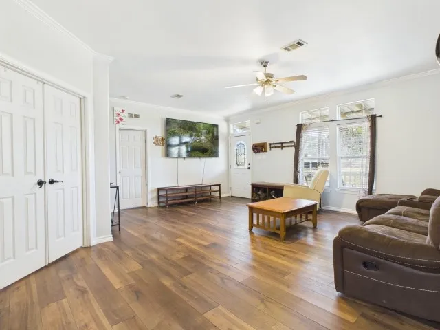 Single Family Residence For Sale in Henderson County , 4801 CR 3923, Athens, Texas 75752, 4 Bedroom, 3 Bathroom, Garage spaces, 2,432 Sqft, built in 2007, mls#21394385, Real Estate Agent in Athens, Homes For Sale in Henderson county, Homes For Sale in Athens, Realtor in Athens Texas, Real Estate Brokerage Independent Realty Texas, Luminita Cordes Realtor