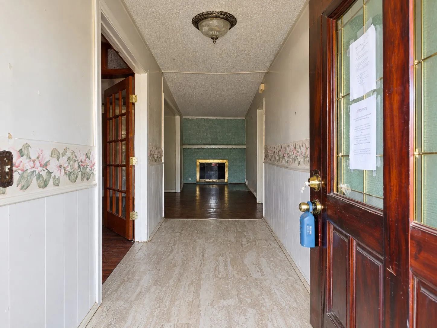 Single Family Residence For Sale in Tarrant County , 4504 Mink Drive, Haltom City, Texas 76117, 3 Bedroom, 2 Bathroom, Garage spaces, 1,930 Sqft, built in 1969, mls#21393555, Real Estate Agent in Haltom City, Homes For Sale in Tarrant county, Homes For Sale in Haltom City, Realtor in Haltom City Texas, Real Estate Brokerage Independent Realty Texas, Luminita Cordes Realtor